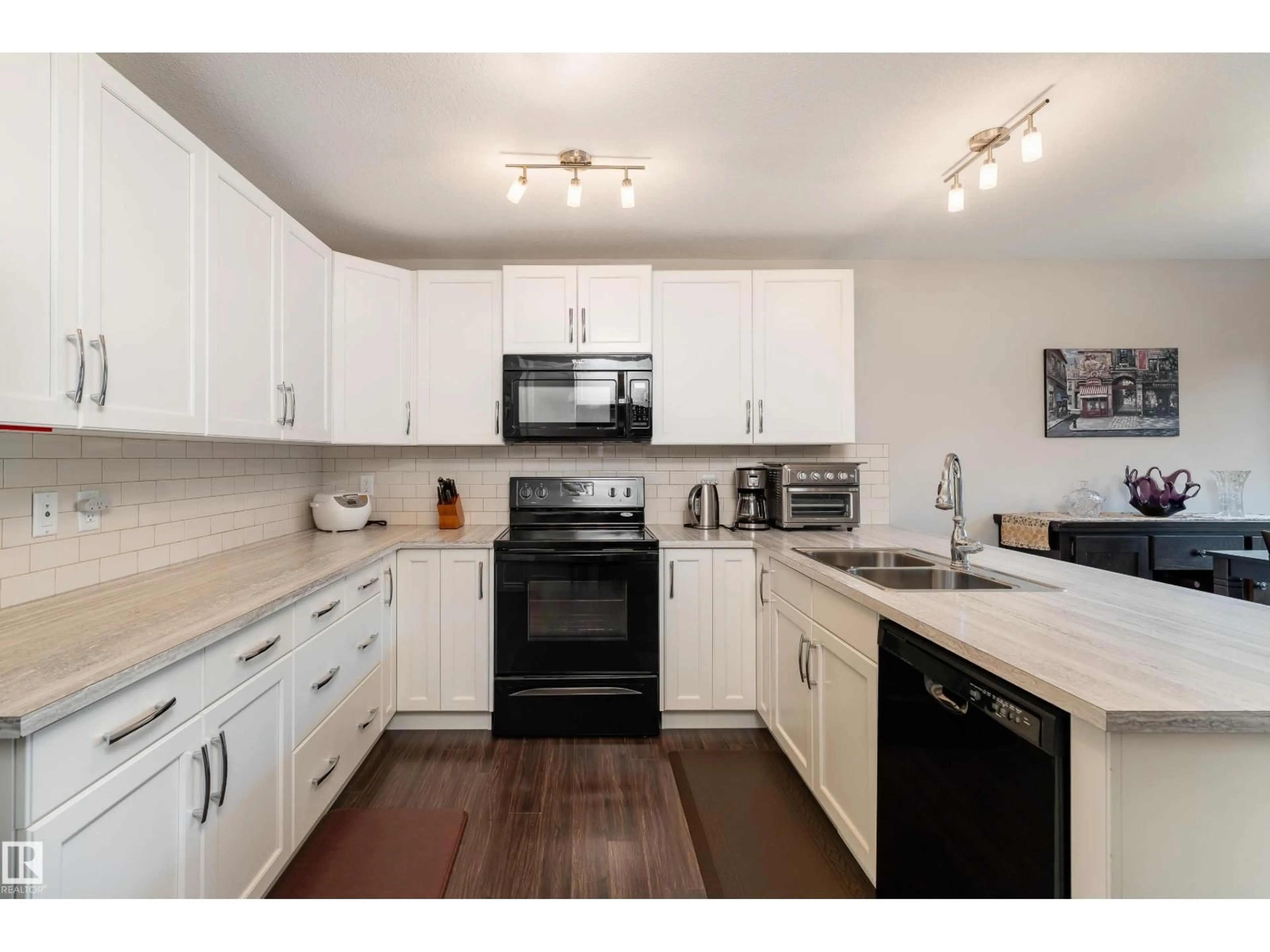 Standard kitchen, unknown for 2338 GLENRIDDING BV, Edmonton Alberta T6W3K5