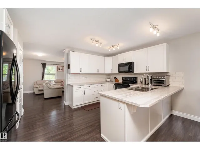 2338 GLENRIDDING BV, Edmonton 5