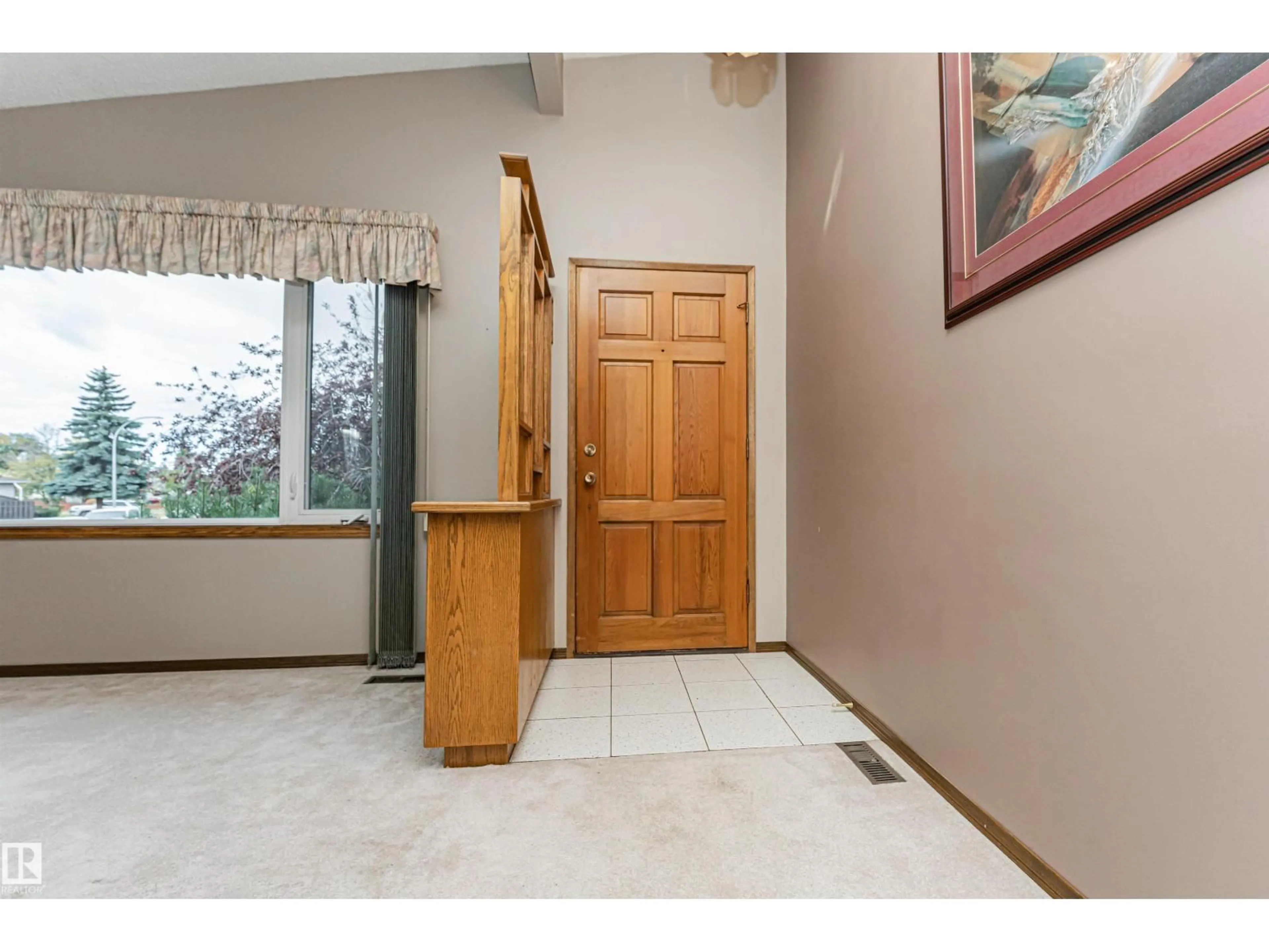Indoor foyer for 15903 111 ST, Edmonton Alberta T5X4S5