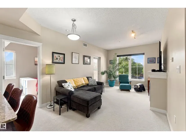 421 10333 112 ST NW, Edmonton 3