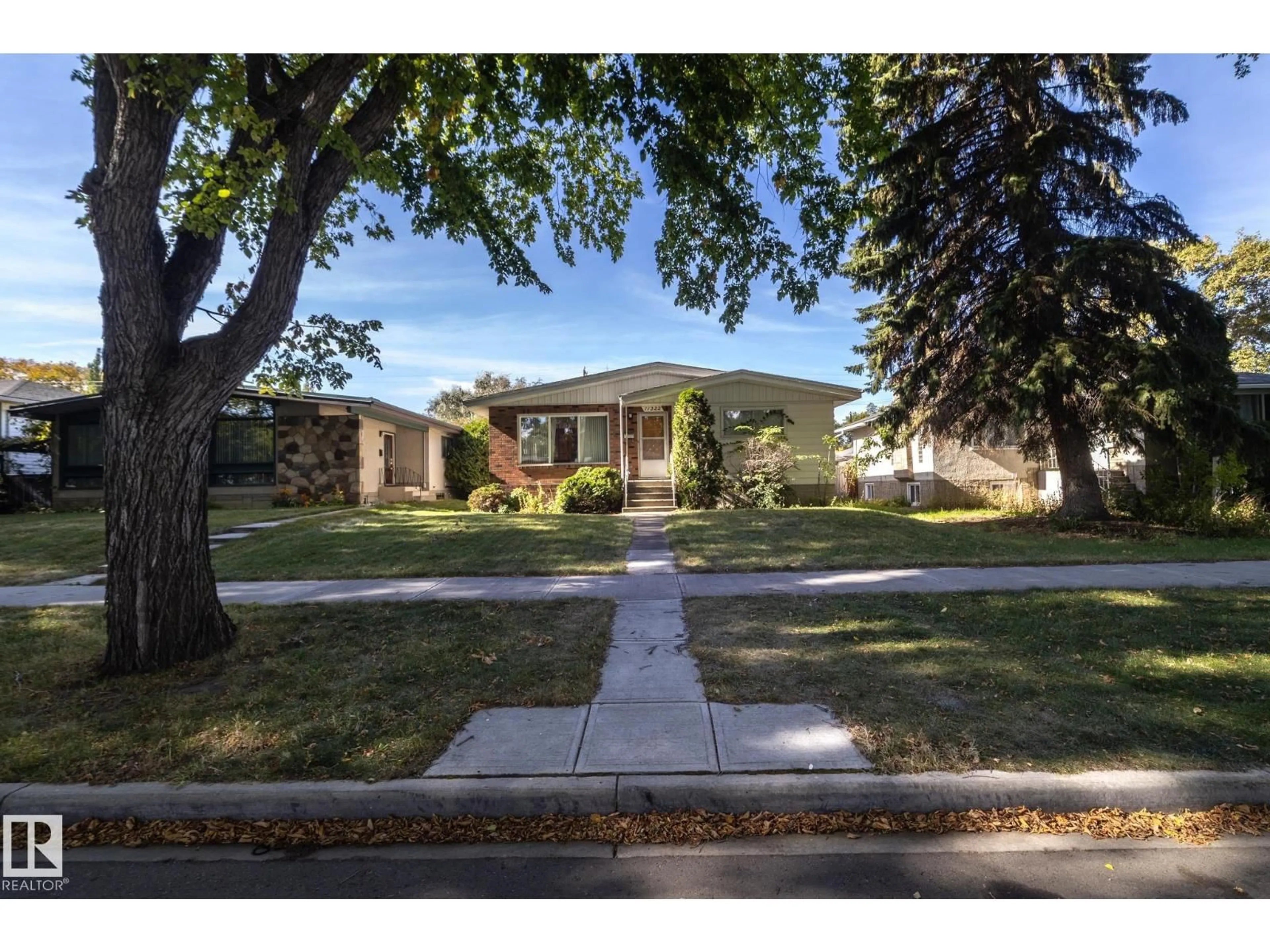 Unknown for 11322 52 ST, Edmonton Alberta T5W3J1