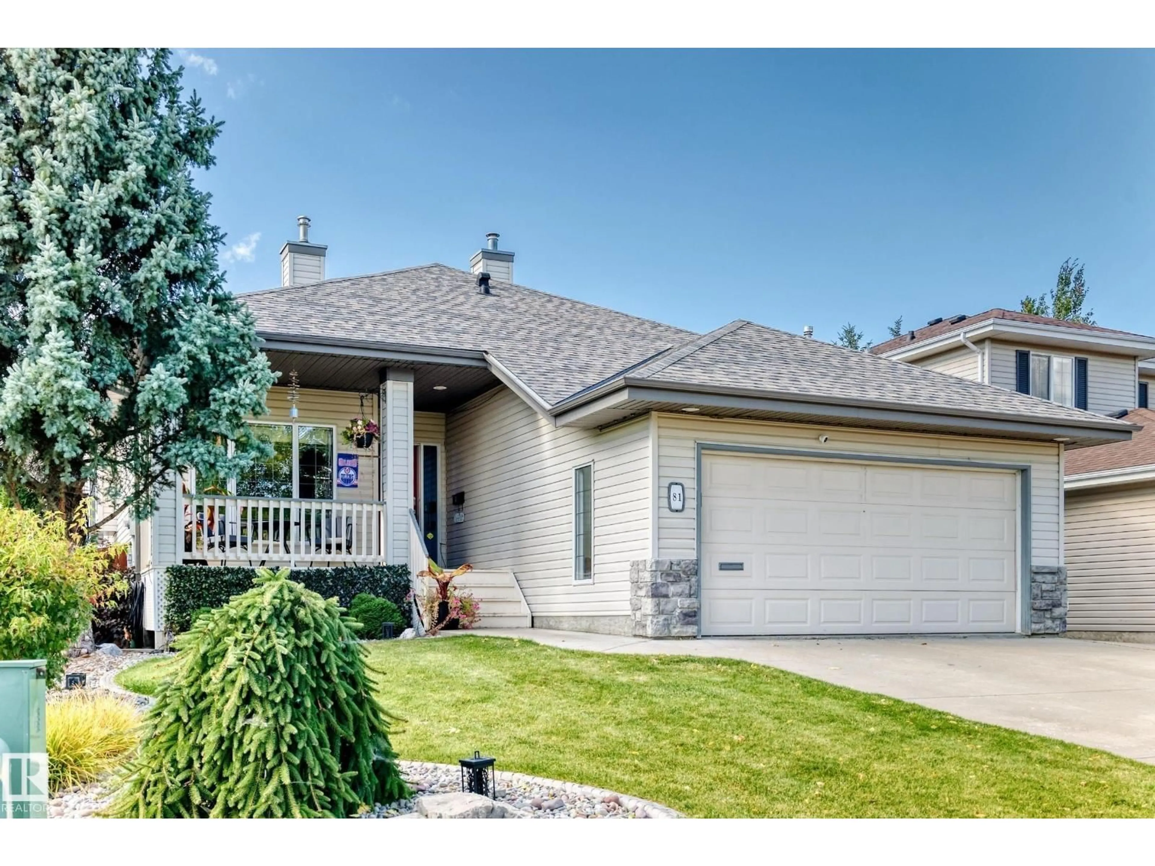 Home with vinyl exterior material, street for 81 DUNFIELD CR, St. Albert Alberta T8N6W1