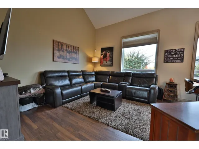 10603 95 ST, Morinville 3