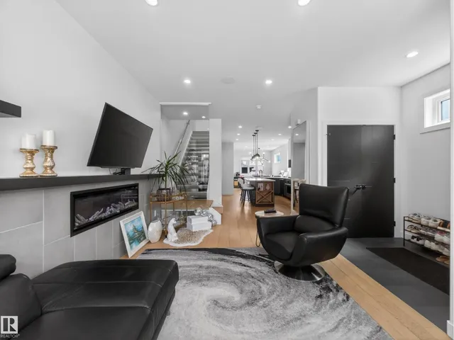 NW - 10449 143 ST, Edmonton 5