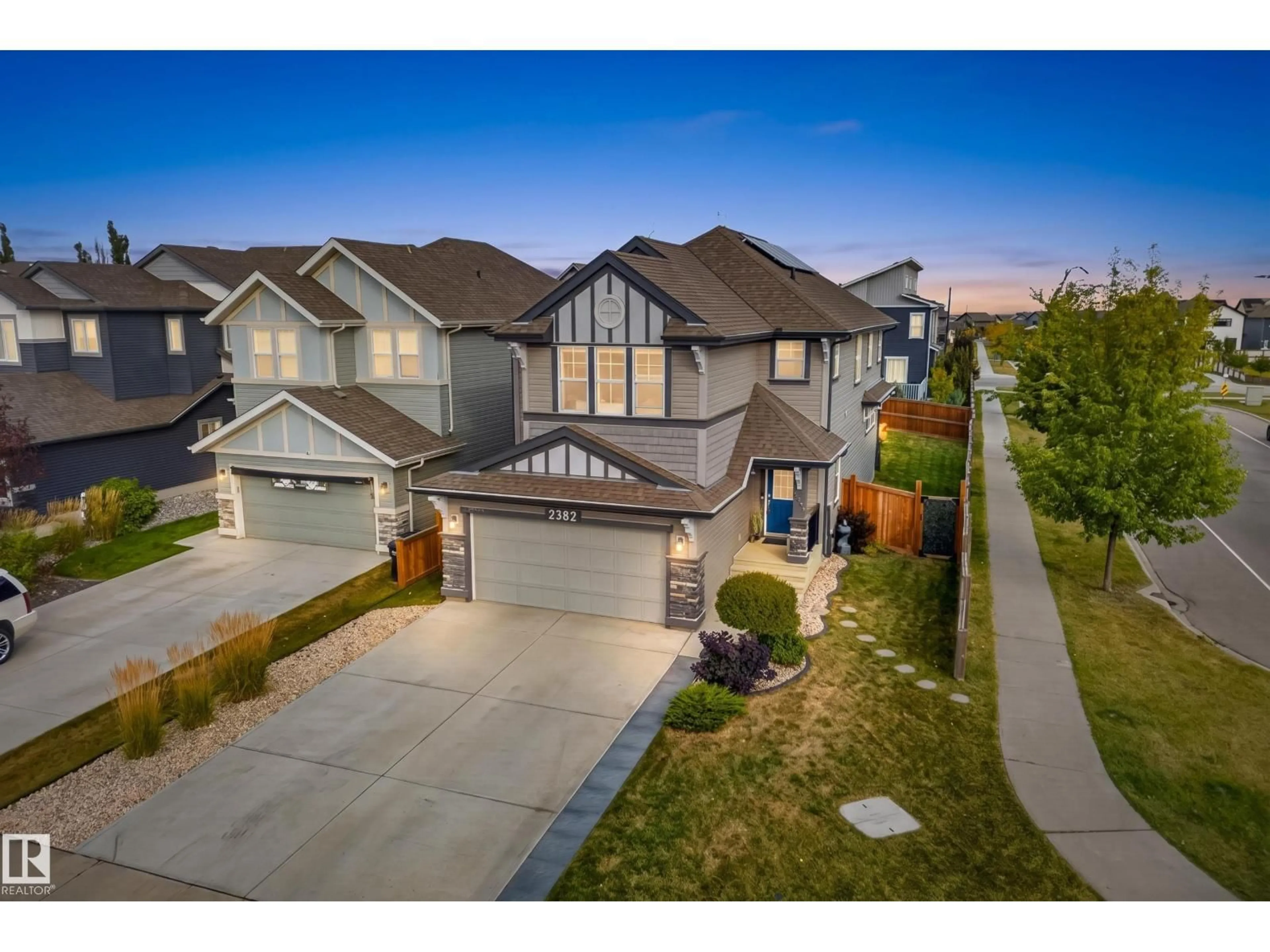 A pic from outside/outdoor area/front of a property/back of a property/a pic from drone, street for 457 STILL CREEK CR, Sherwood Park Alberta T8H0S6