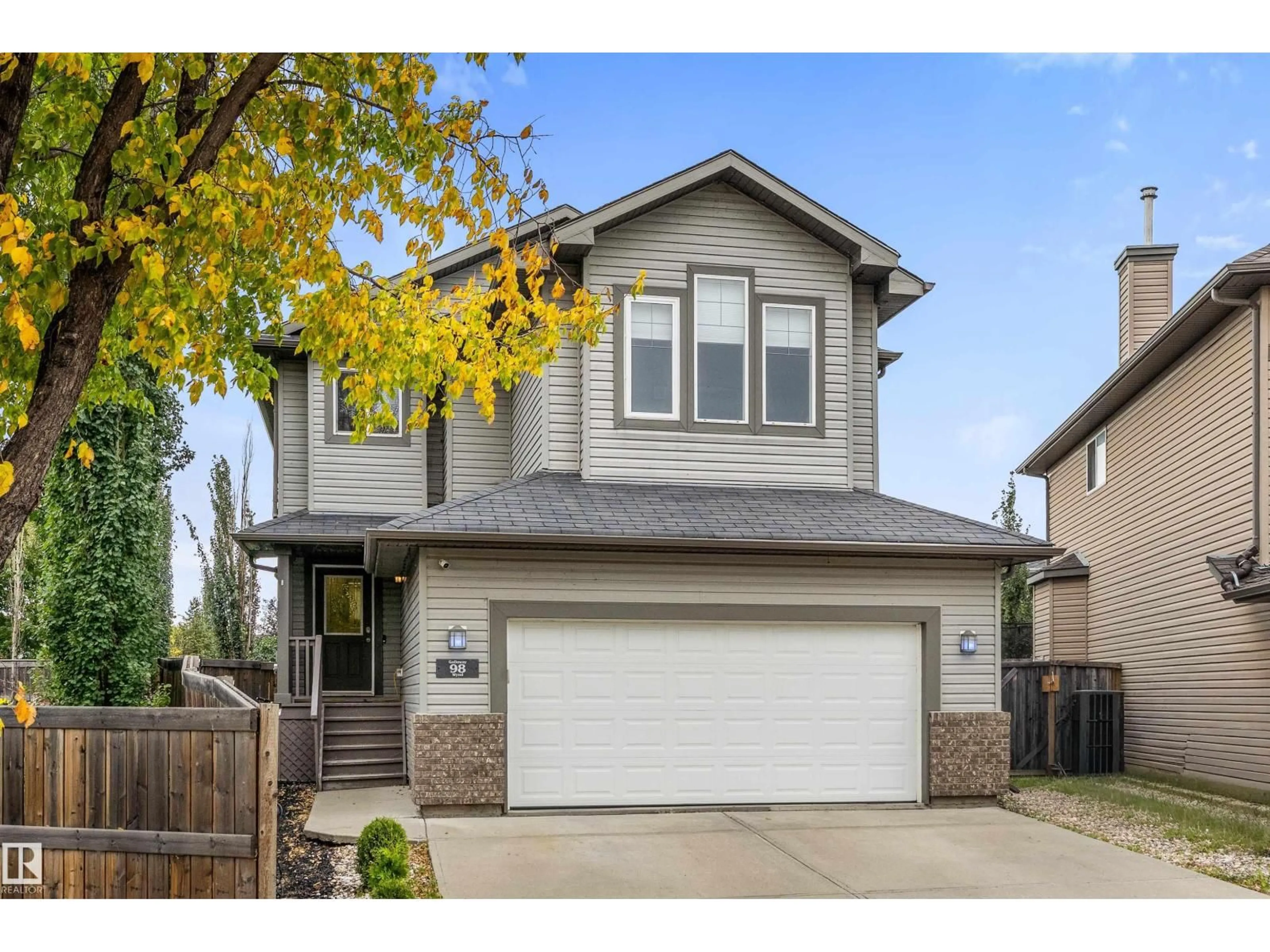 Home with vinyl exterior material, street for 98 GALLOWAY WD, Fort Saskatchewan Alberta T8L0A7