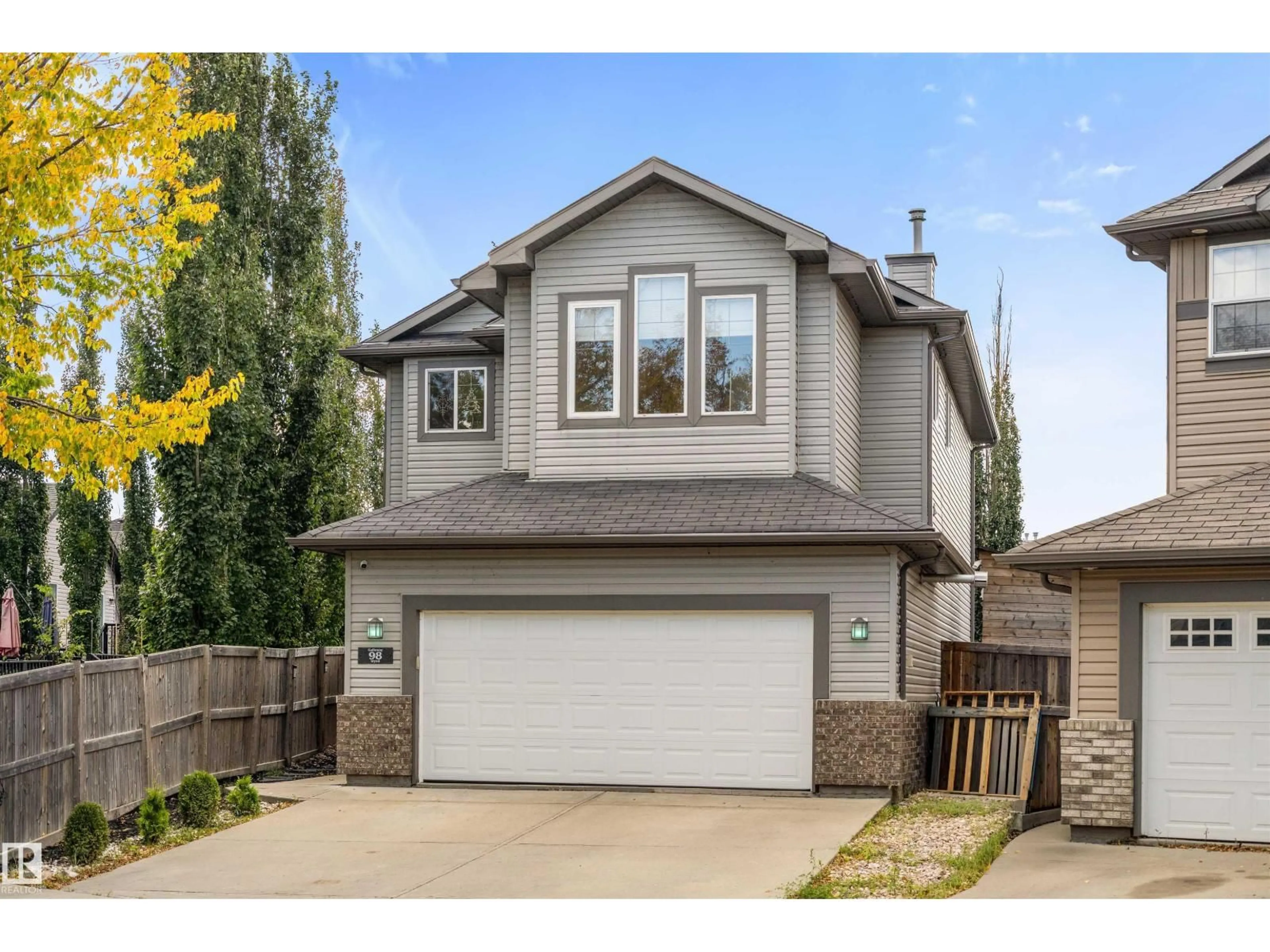 Home with vinyl exterior material, street for 98 GALLOWAY WD, Fort Saskatchewan Alberta T8L0A7