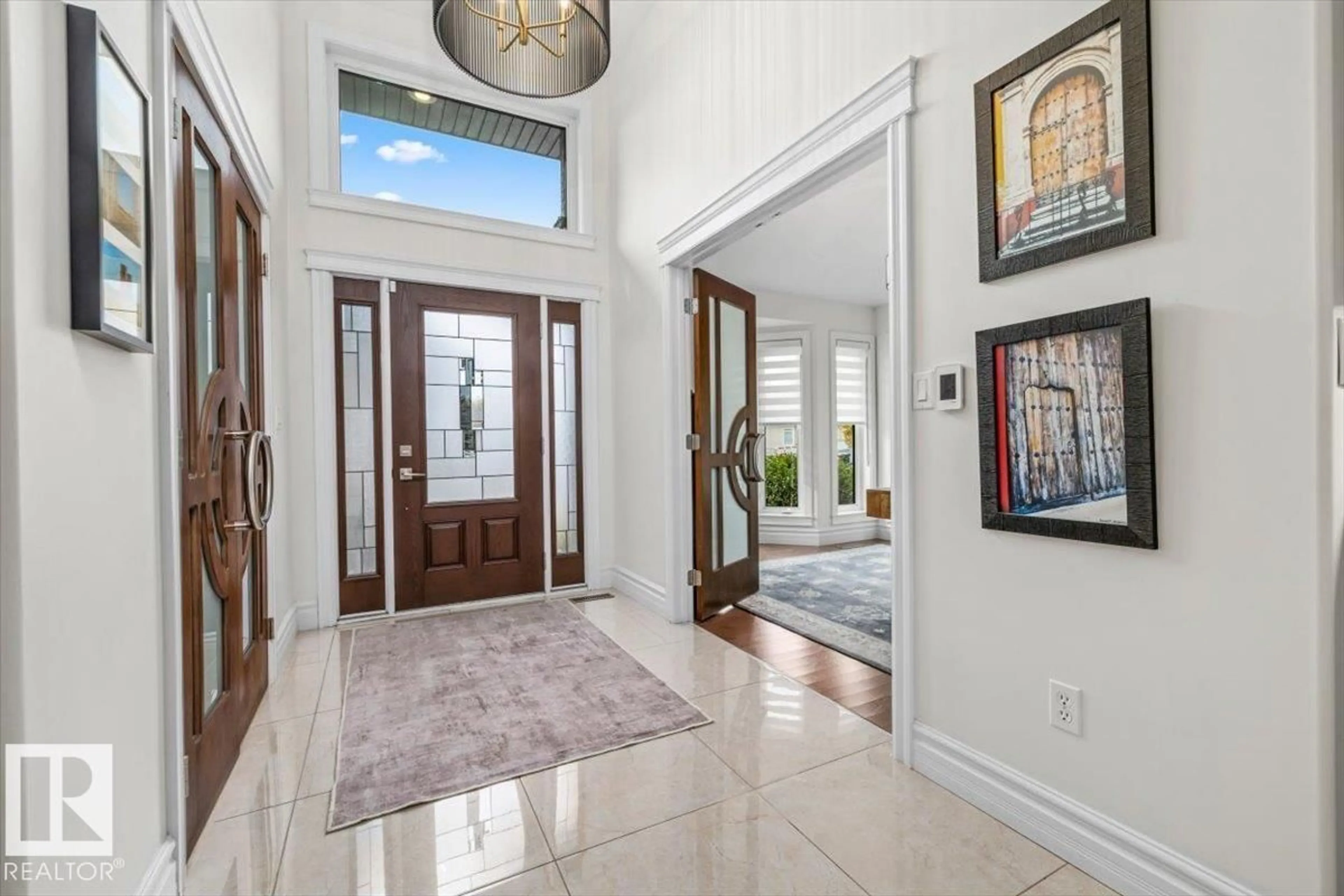 Indoor entryway for 60 LAFLEUR DR, St. Albert Alberta T8N7N1