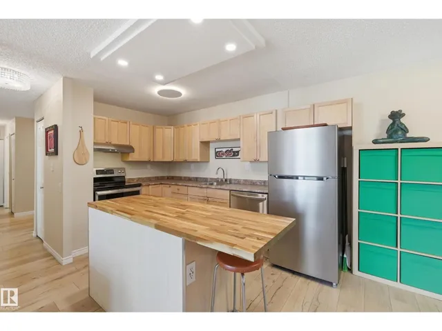 601 - 10125 109 ST NW, Edmonton 5