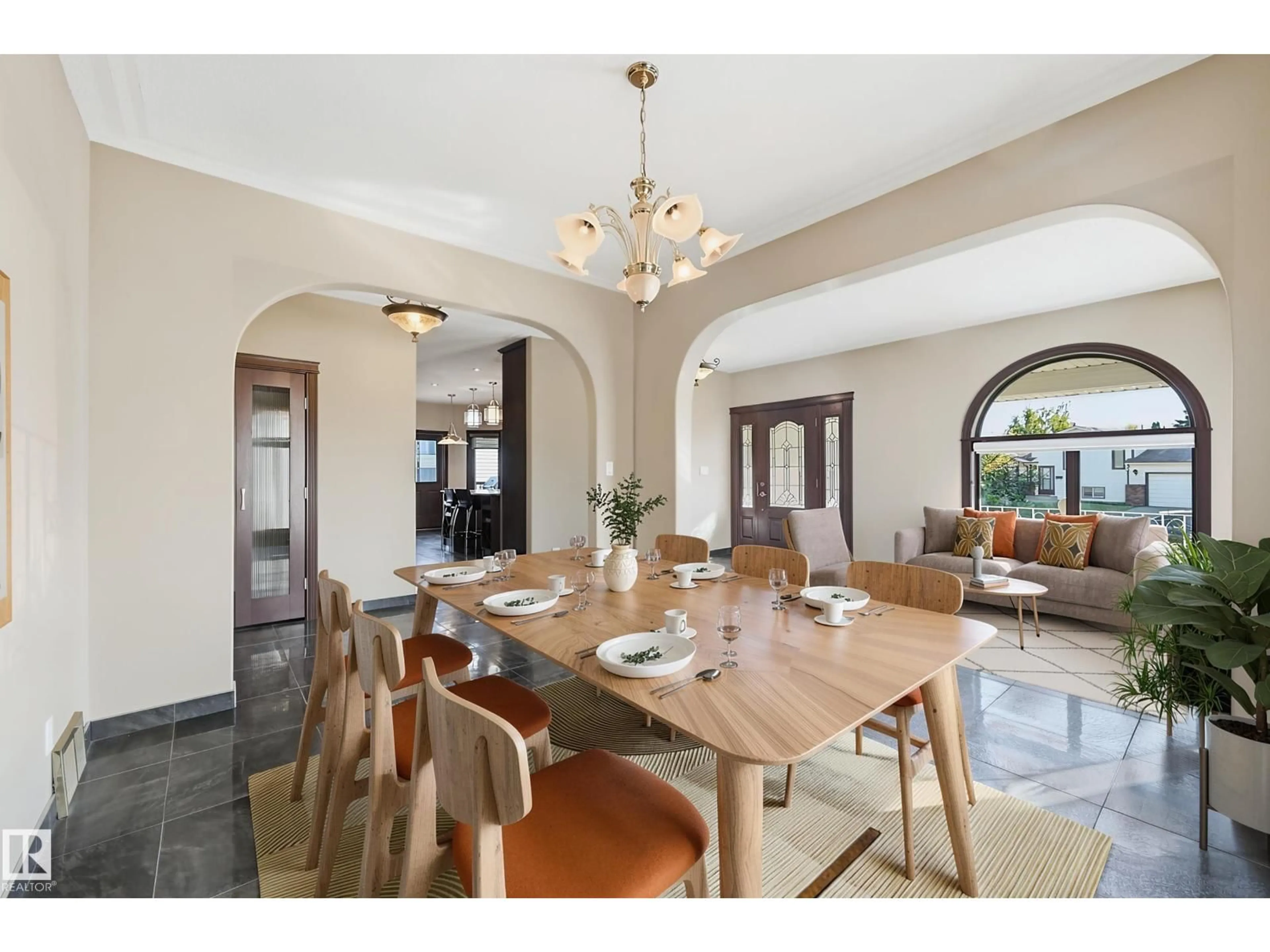 Dining room, ceramic/tile floor for NW - 7708 158 AV, Edmonton Alberta T5Z2R7