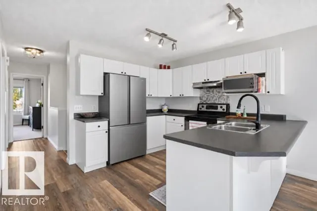 8911 173 AV NW, Edmonton 5