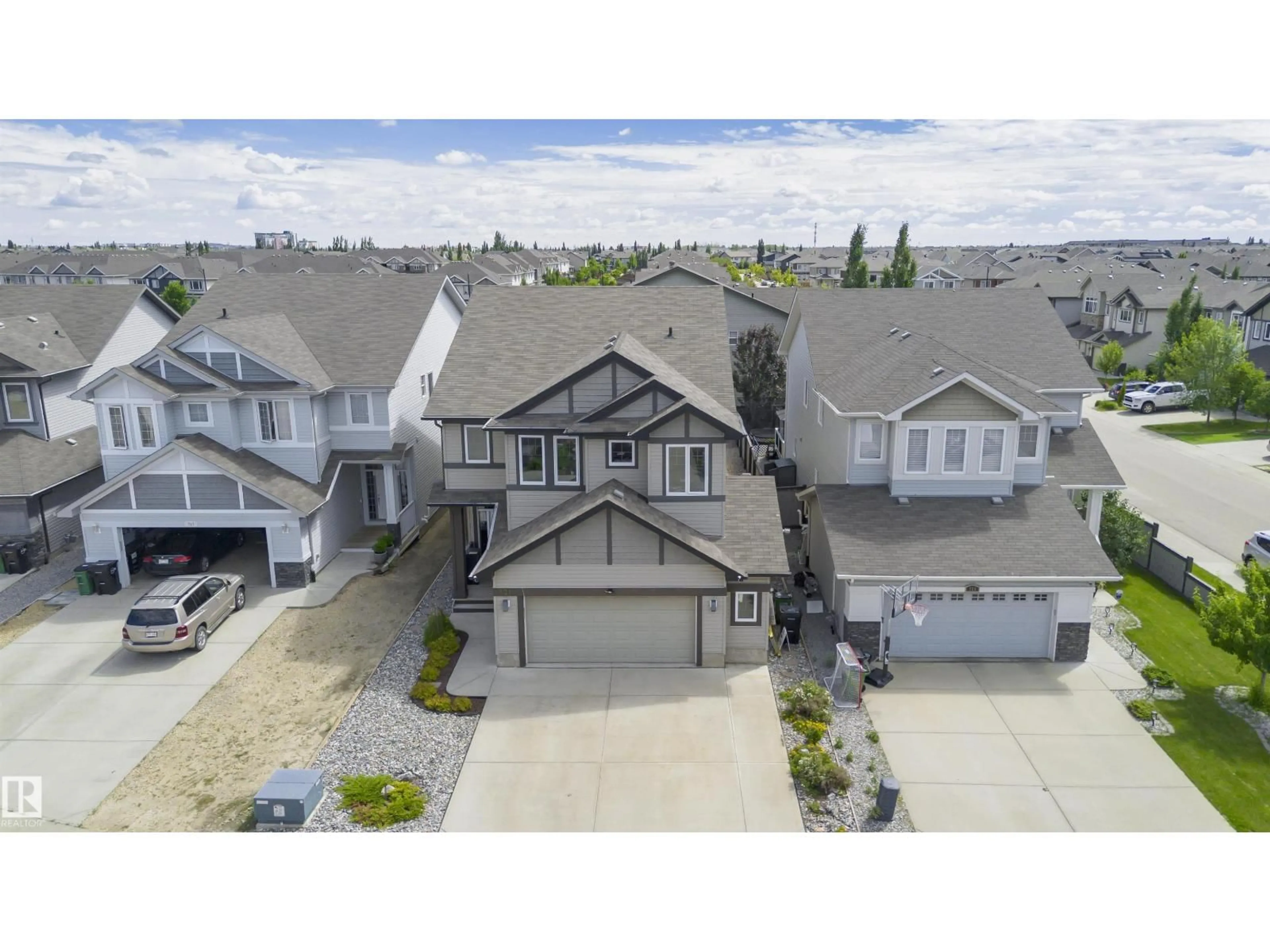 A pic from outside/outdoor area/front of a property/back of a property/a pic from drone, street for SW - 721 178A ST, Edmonton Alberta T6W2S6