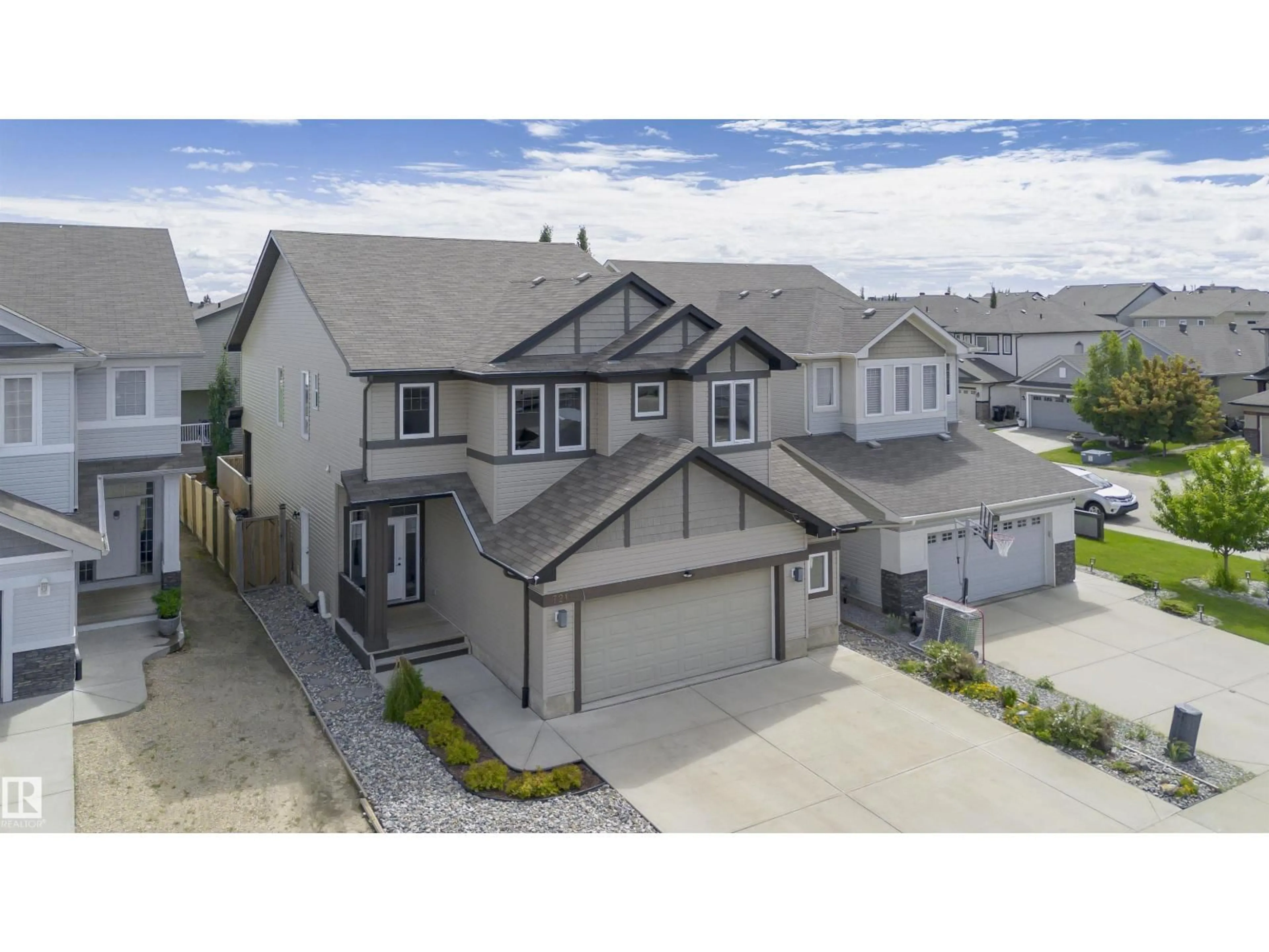A pic from outside/outdoor area/front of a property/back of a property/a pic from drone, street for SW - 721 178A ST, Edmonton Alberta T6W2S6