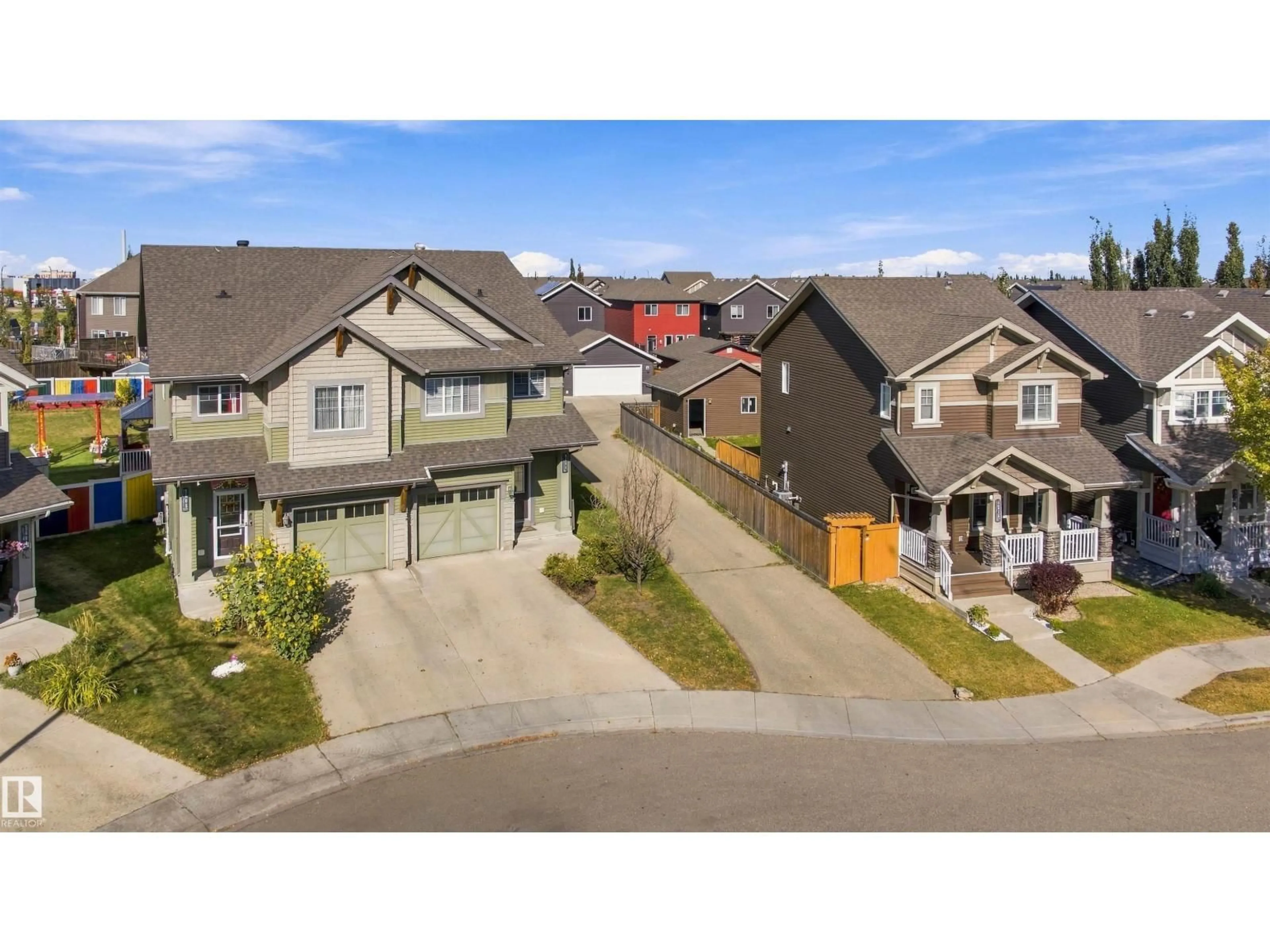 A pic from outside/outdoor area/front of a property/back of a property/a pic from drone, street for 5604 CRABAPPLE WY, Edmonton Alberta T6X1P1
