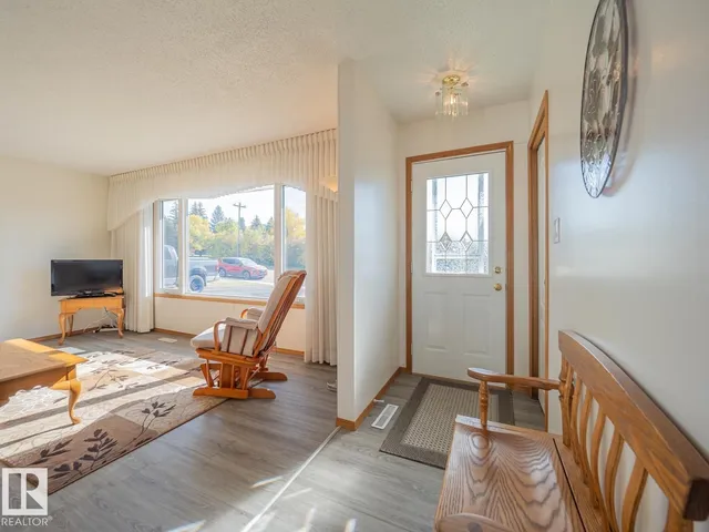 5320 54 ST, Bashaw 2