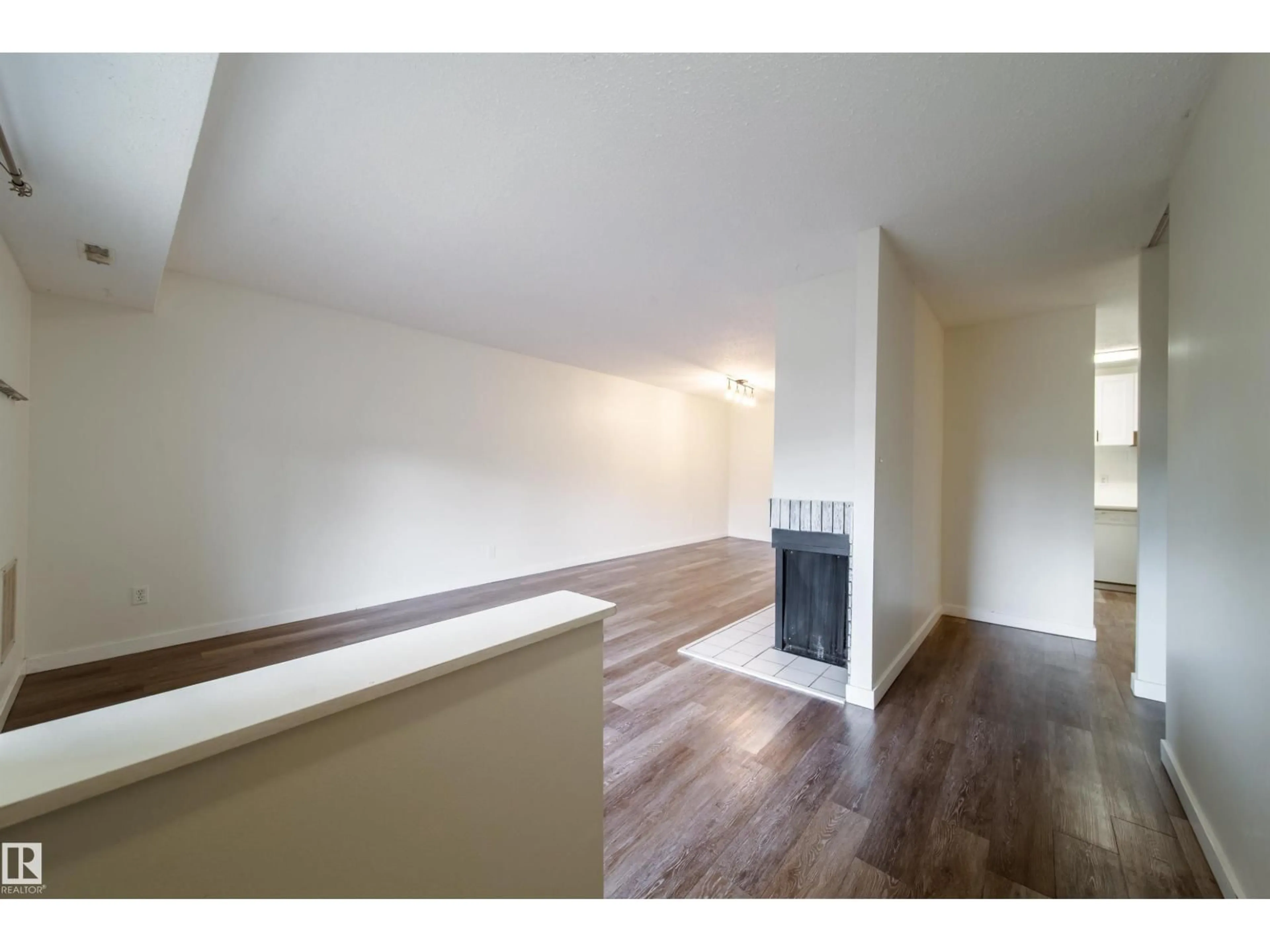 A pic of a room for 5898 172 ST, Edmonton Alberta T6M1B4
