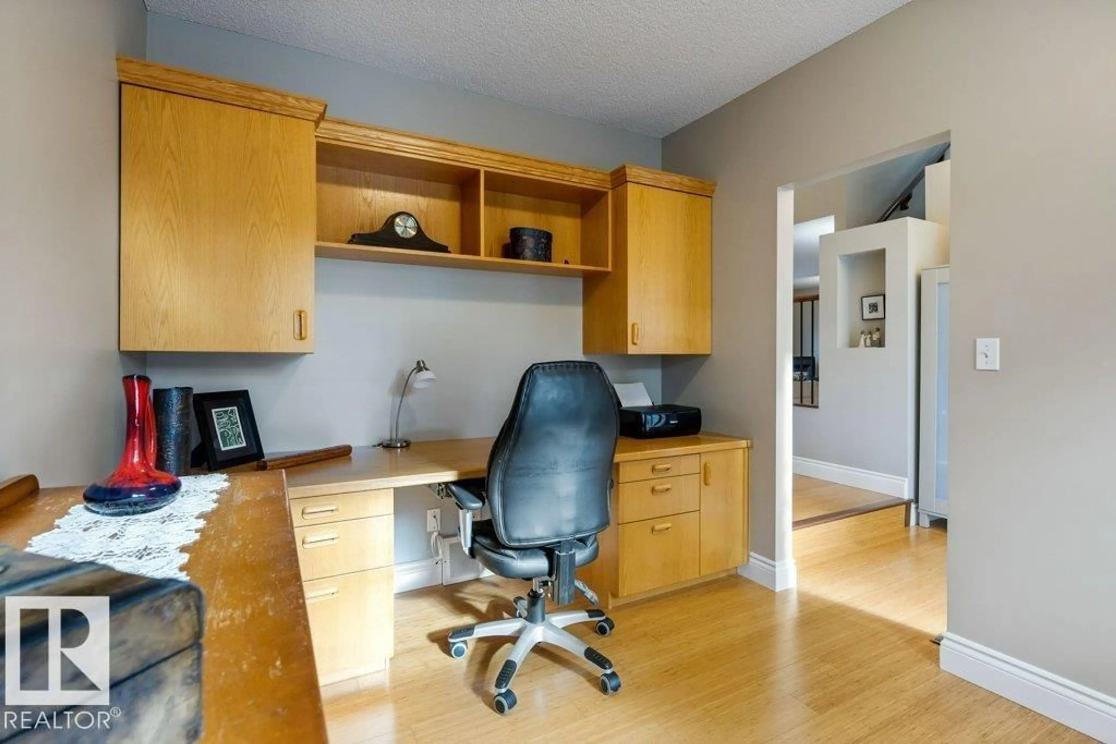 A pic of a room for 27 FAIR OAKS DR, St. Albert Alberta T8N1P7