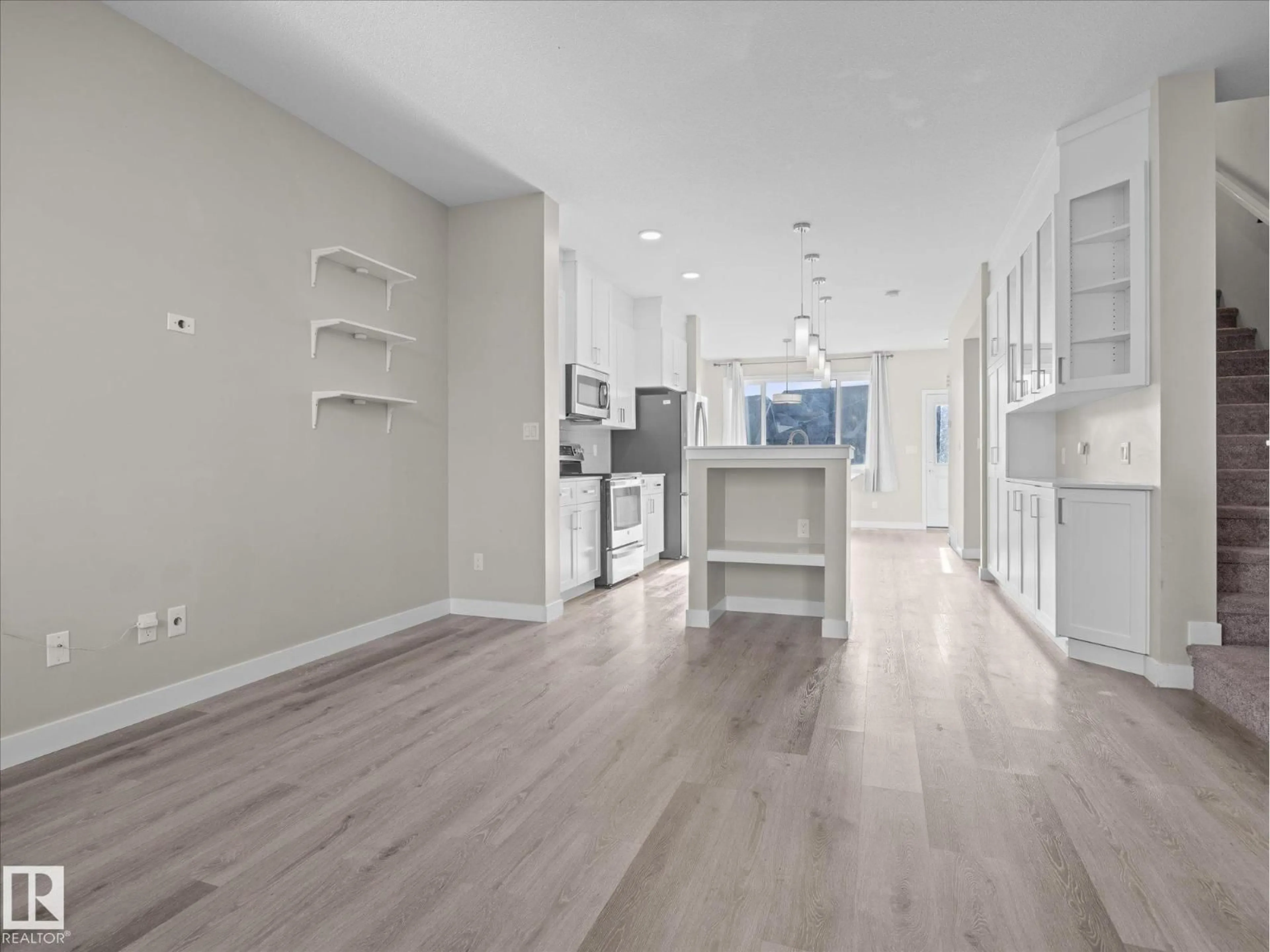 Open concept kitchen, unknown for 541 PATERSON WY, Edmonton Alberta T6W4E1