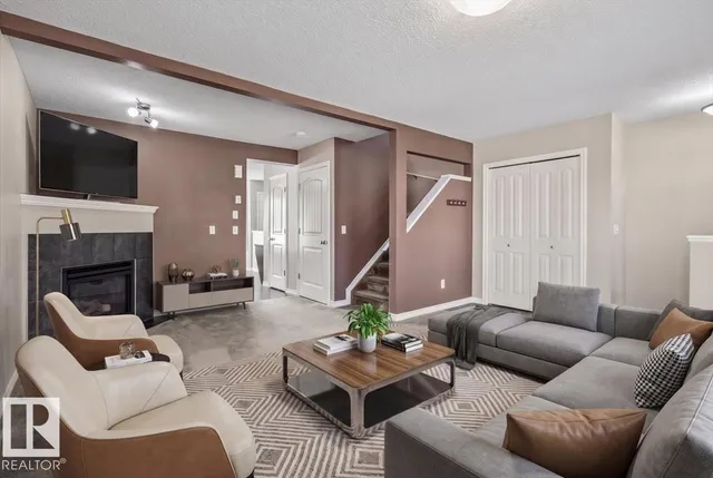 627 SONGHURST WD, Leduc 5