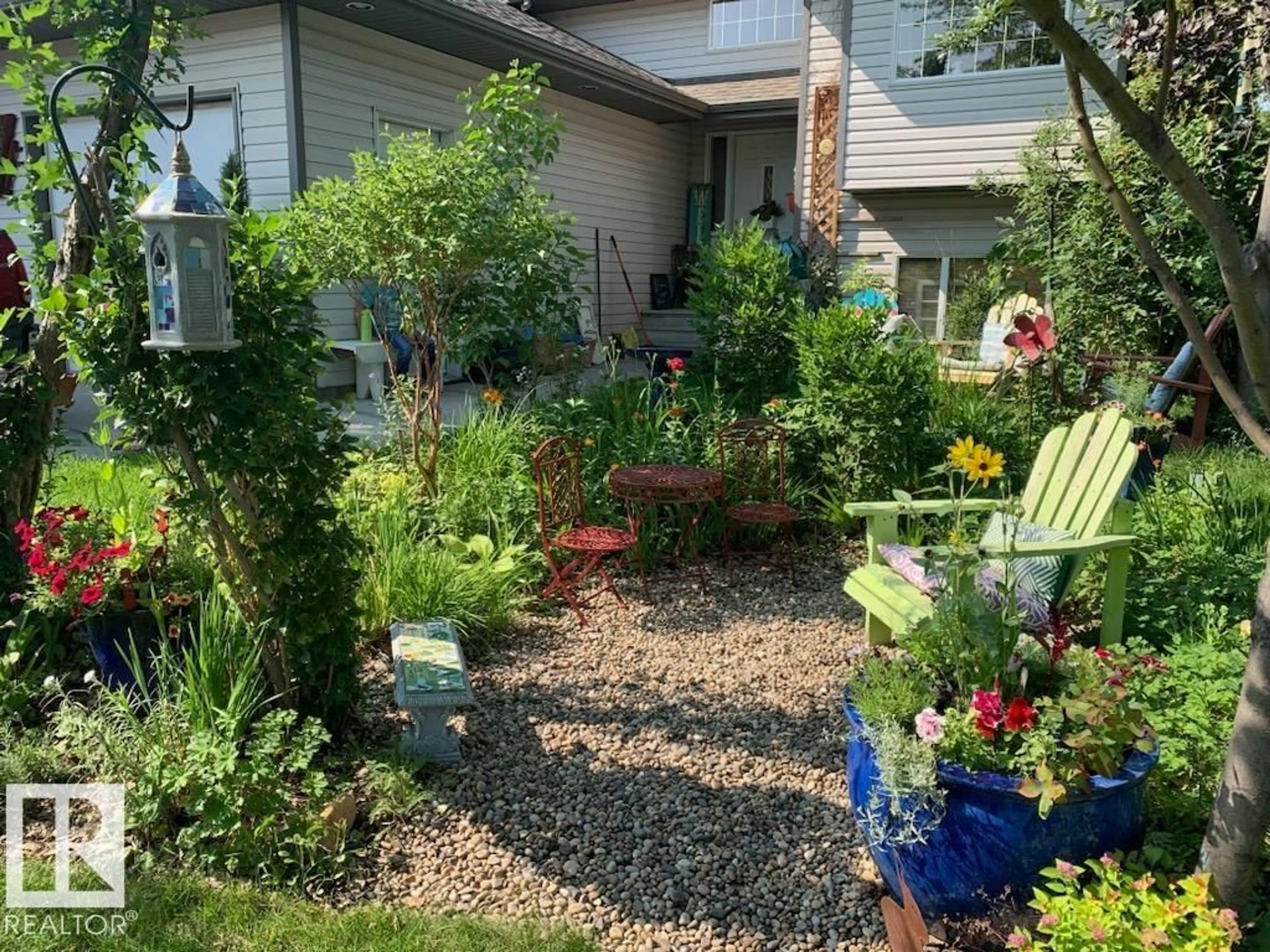 Patio, street for 4909 57 AV, Stony Plain Alberta T7Z1A9