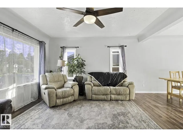 NW - 11928 127 ST, Edmonton 5