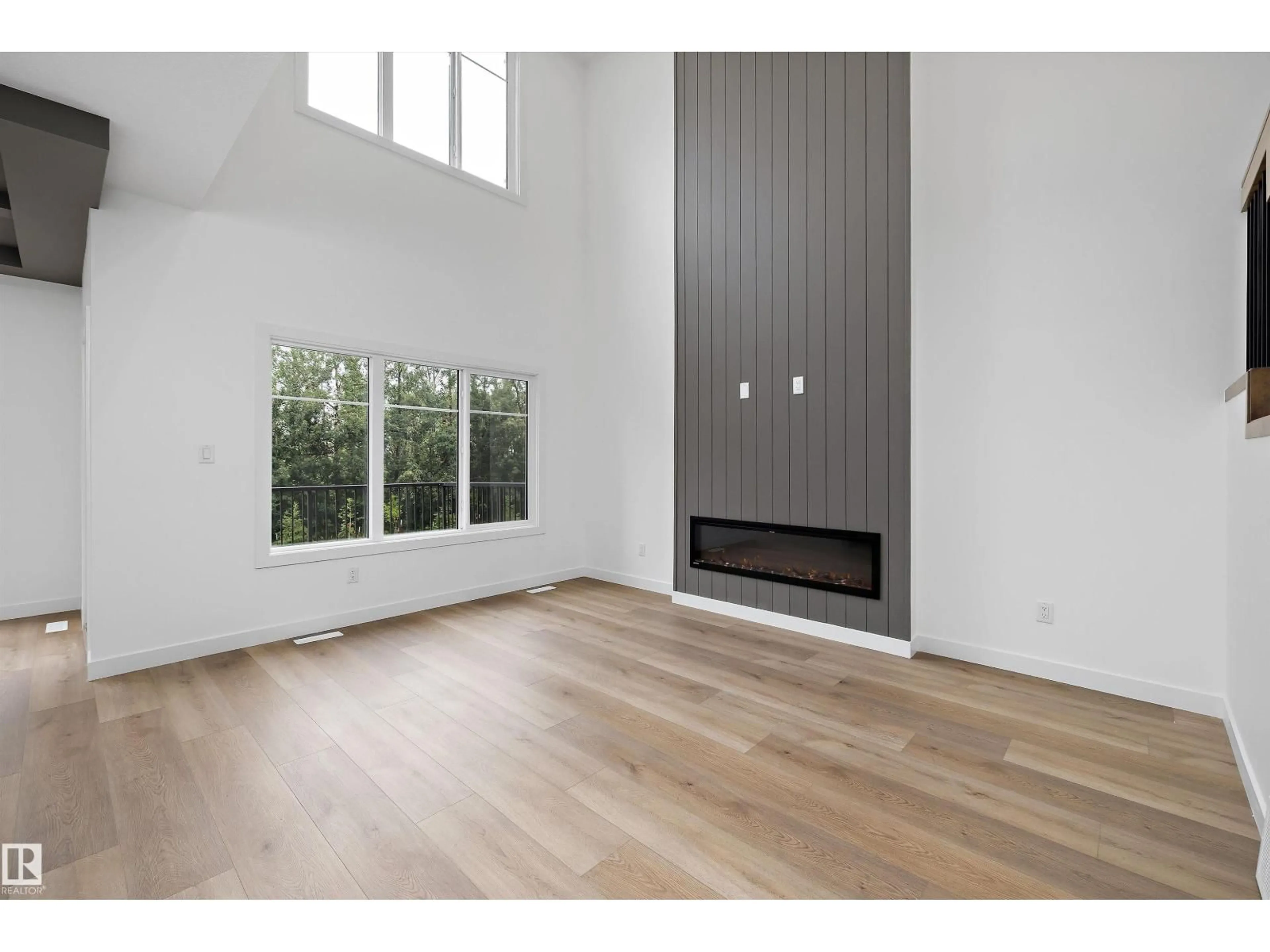 A pic of a room for 915 ELDERBERRY LD, Edmonton Alberta T6M3K3