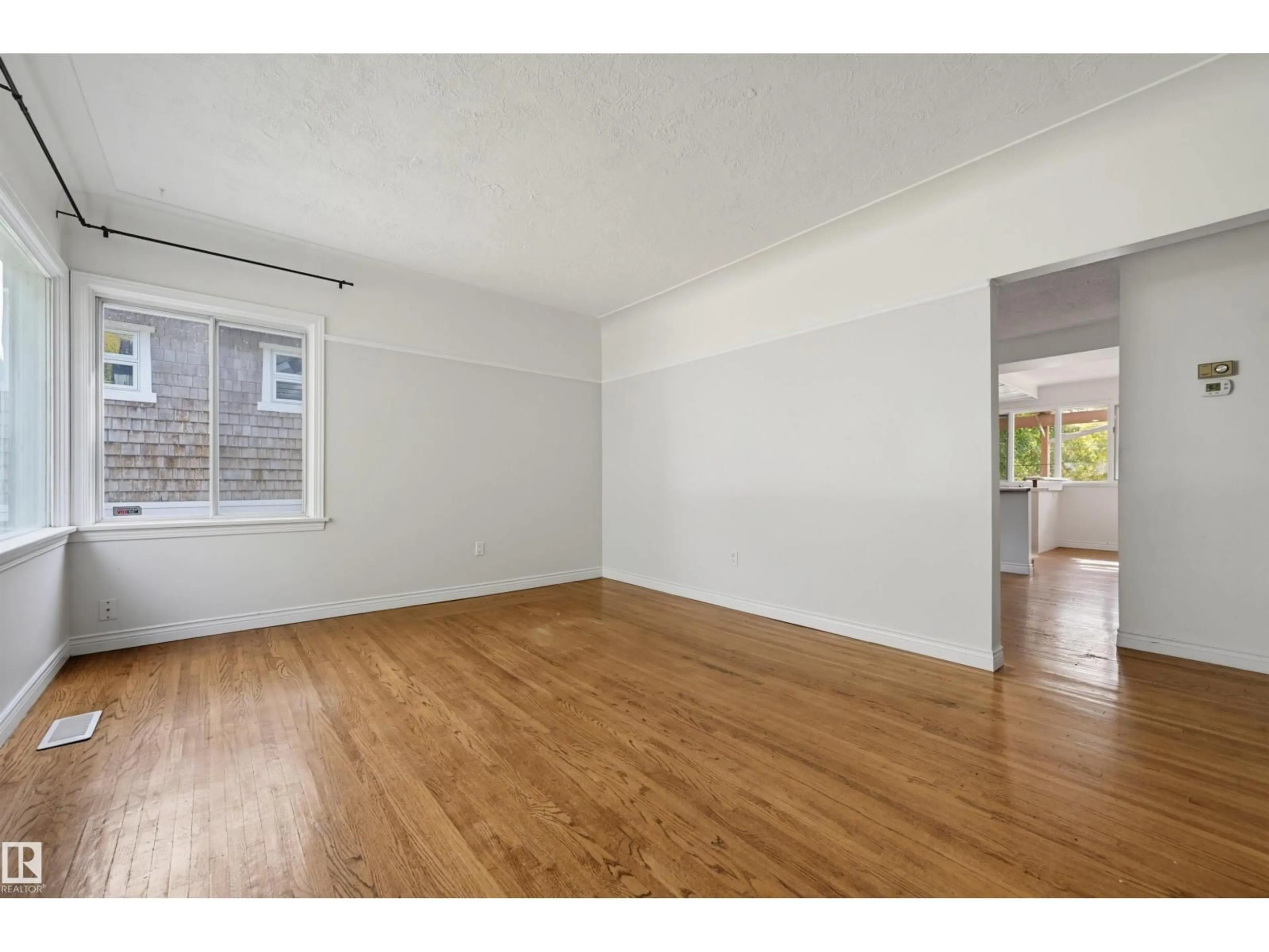 A pic of a room for 14019 106 AV, Edmonton Alberta T5N1B3