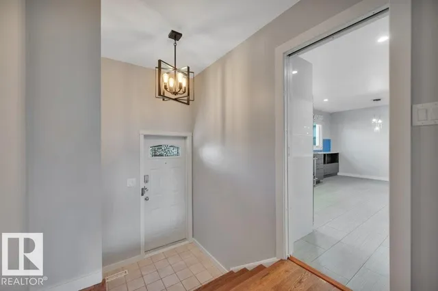 895 LEE RIDGE RD, Edmonton 5