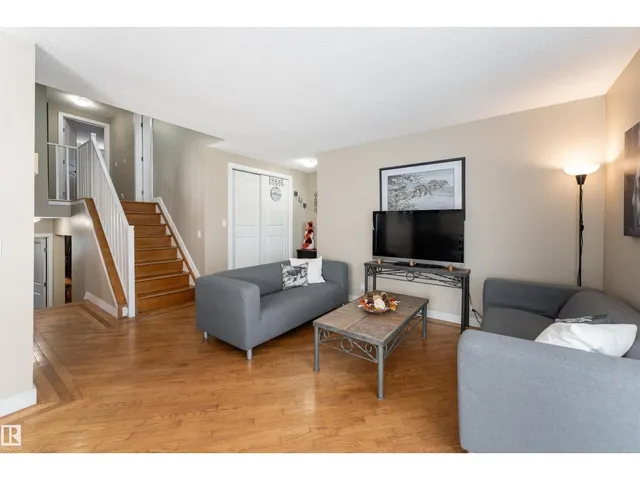 6007 37 AV, Edmonton 5