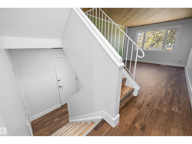 TWO - 250 CALLINGWOOD NW, Edmonton 3