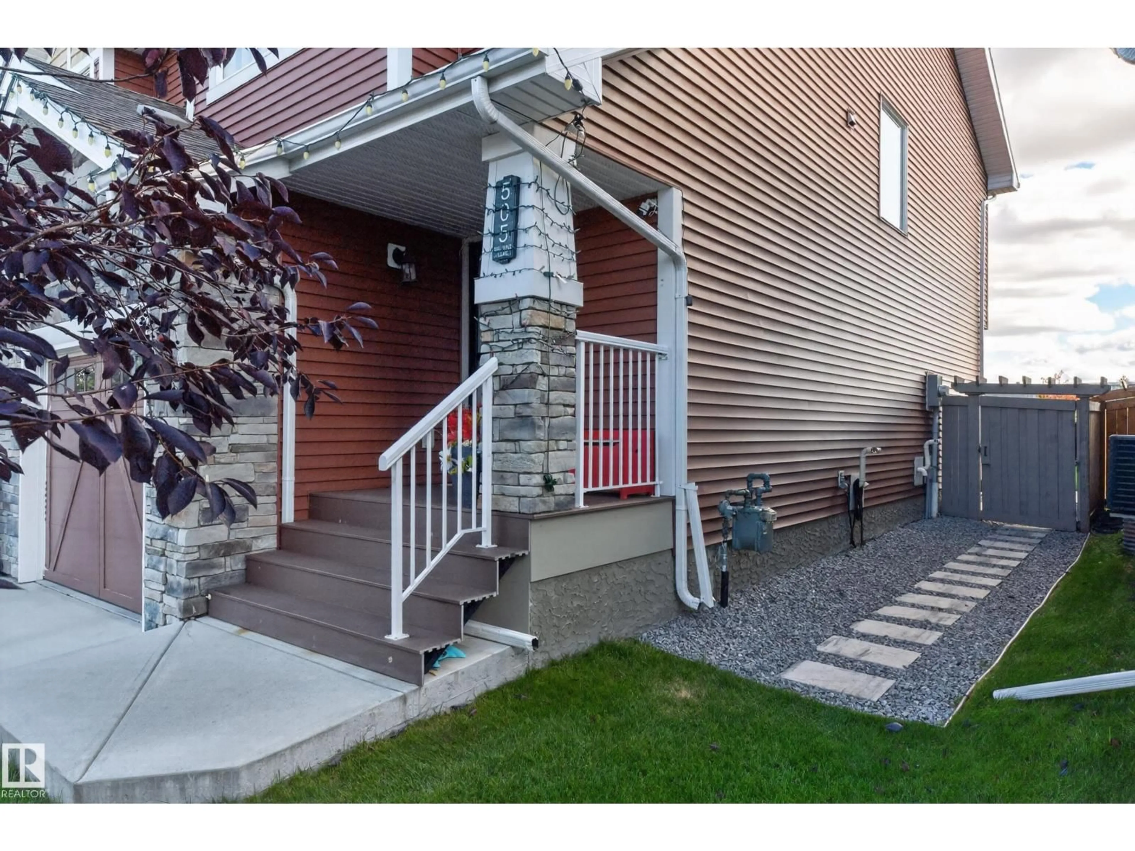 Unknown for 505 EBBERS WY, Edmonton Alberta T5Y3T8