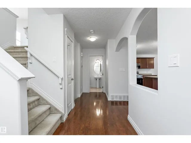 SW - 8419 2 AV, Edmonton 5
