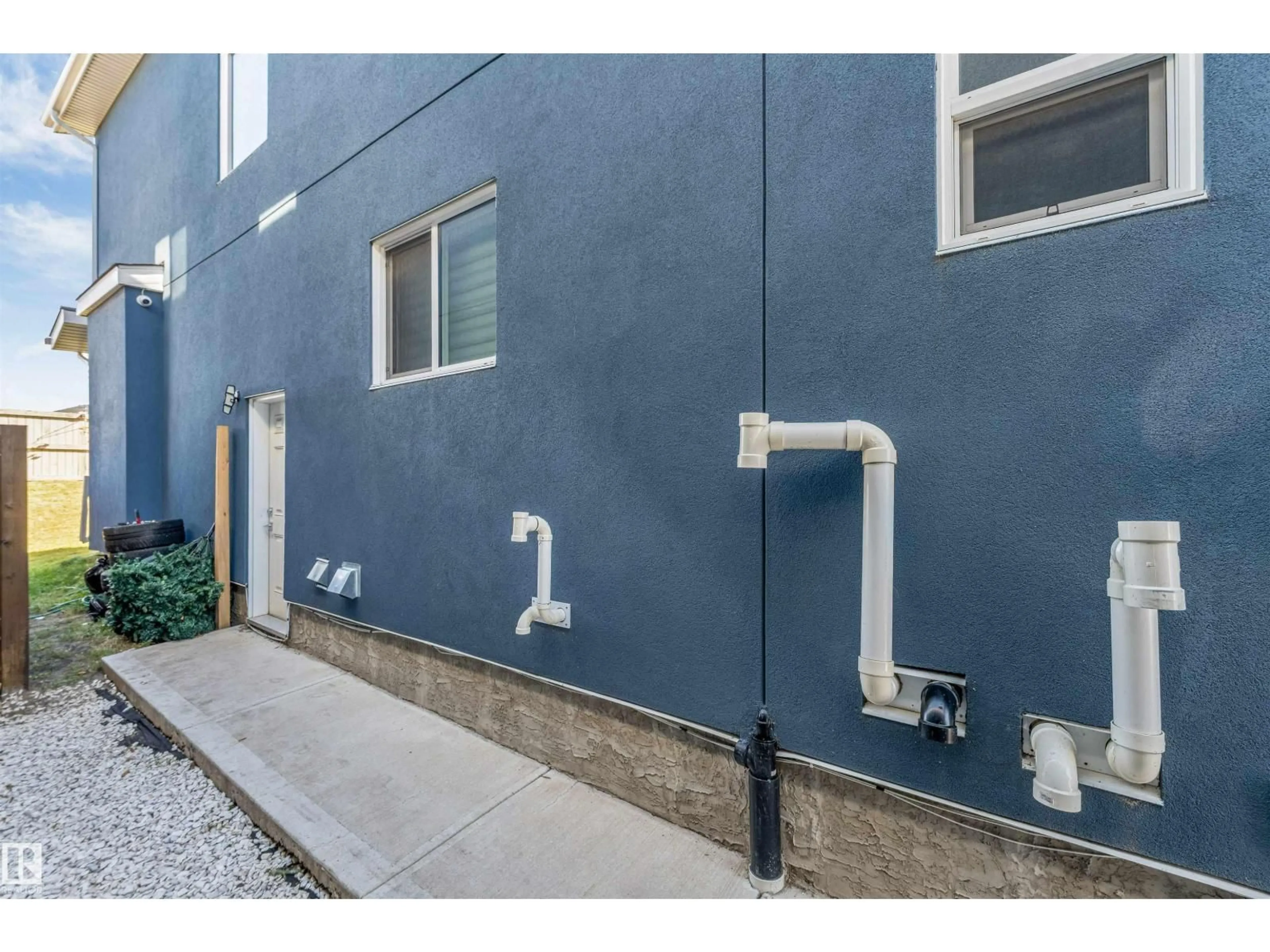 Unknown for NW - 1831 18 ST, Edmonton Alberta T6T2M9