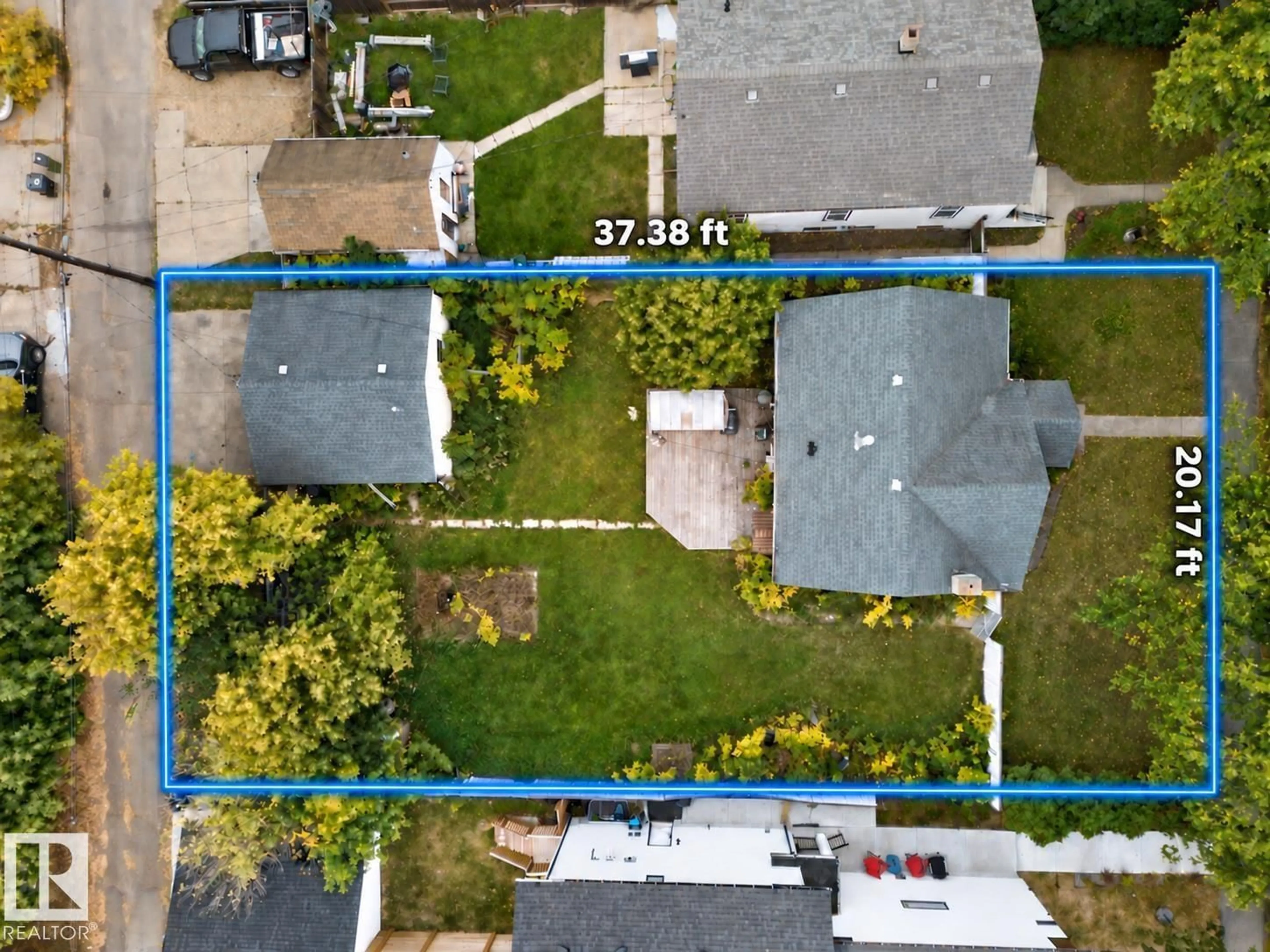 A pic from outside/outdoor area/front of a property/back of a property/a pic from drone, street for NW - 12020 63 ST, Edmonton Alberta T5W4G4