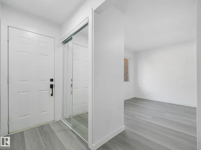 152 LONDONDERRY SQUARE, Edmonton 3