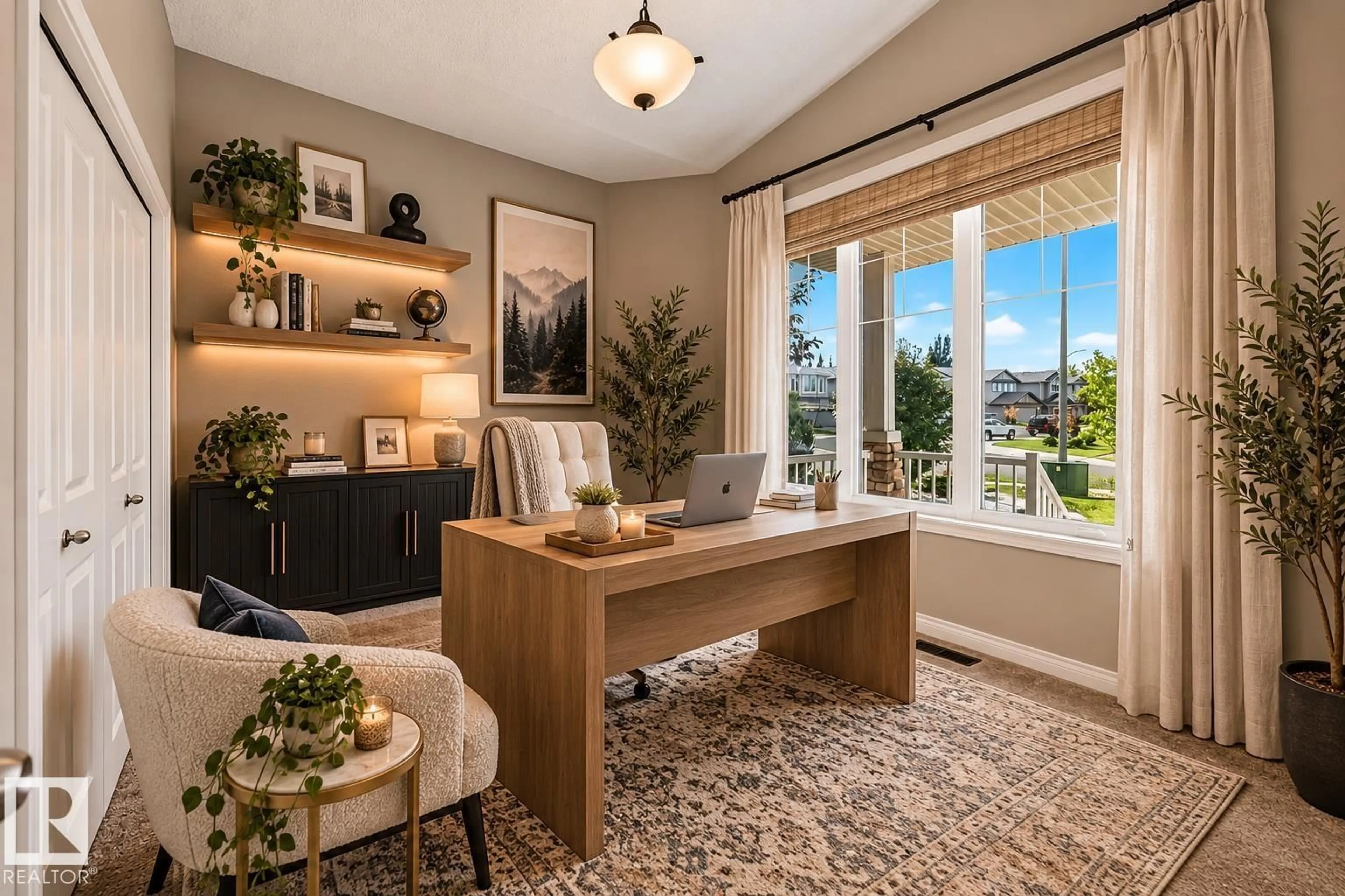 Indoor entryway for 21 SILVERSTONE DR, Stony Plain Alberta T7Z0E8