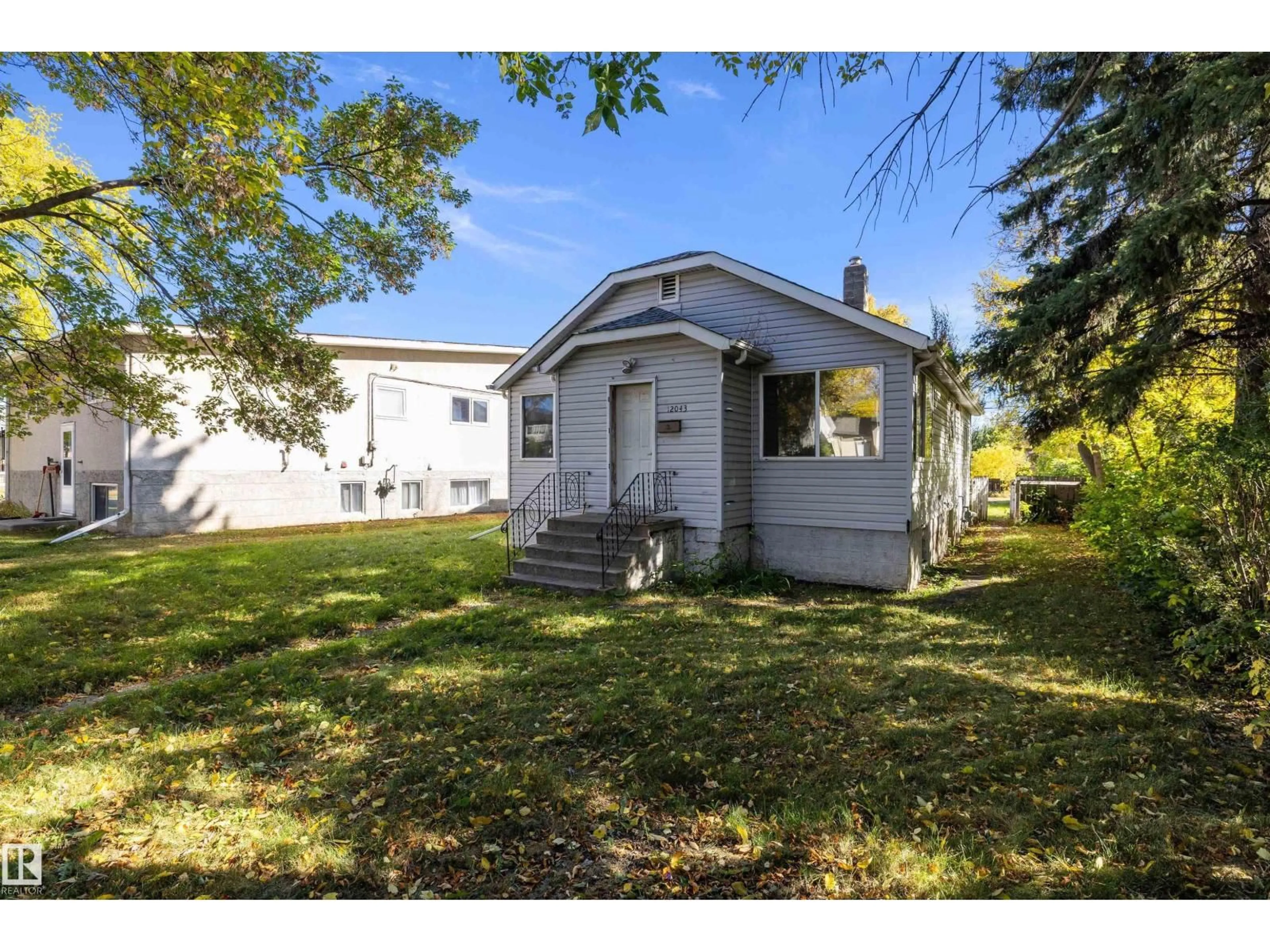 Unknown for NW - 12043 87 ST, Edmonton Alberta T5B3N4