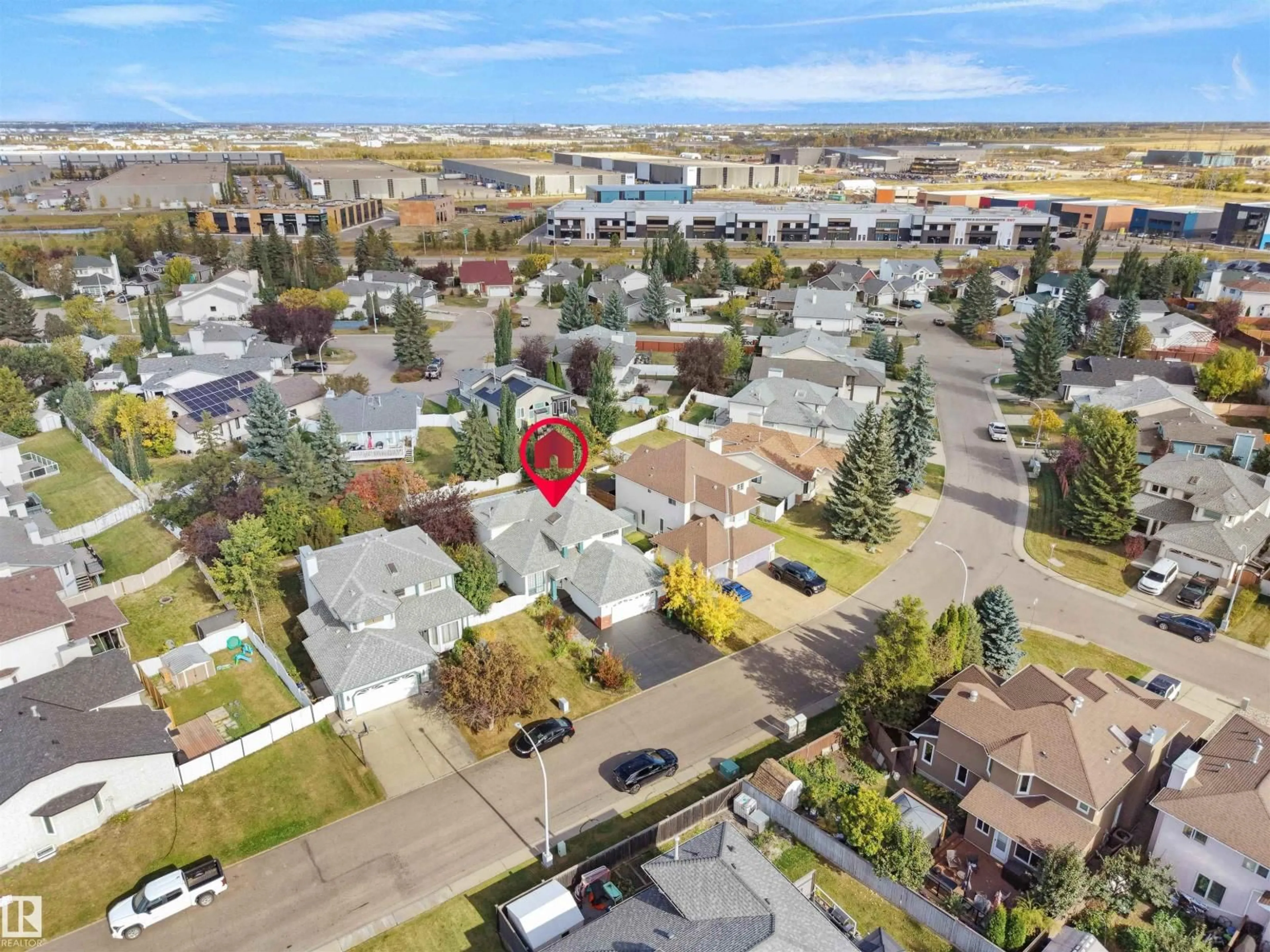 A pic from outside/outdoor area/front of a property/back of a property/a pic from drone, unknown for 2908 44A AV NW, Edmonton Alberta T6T1G9