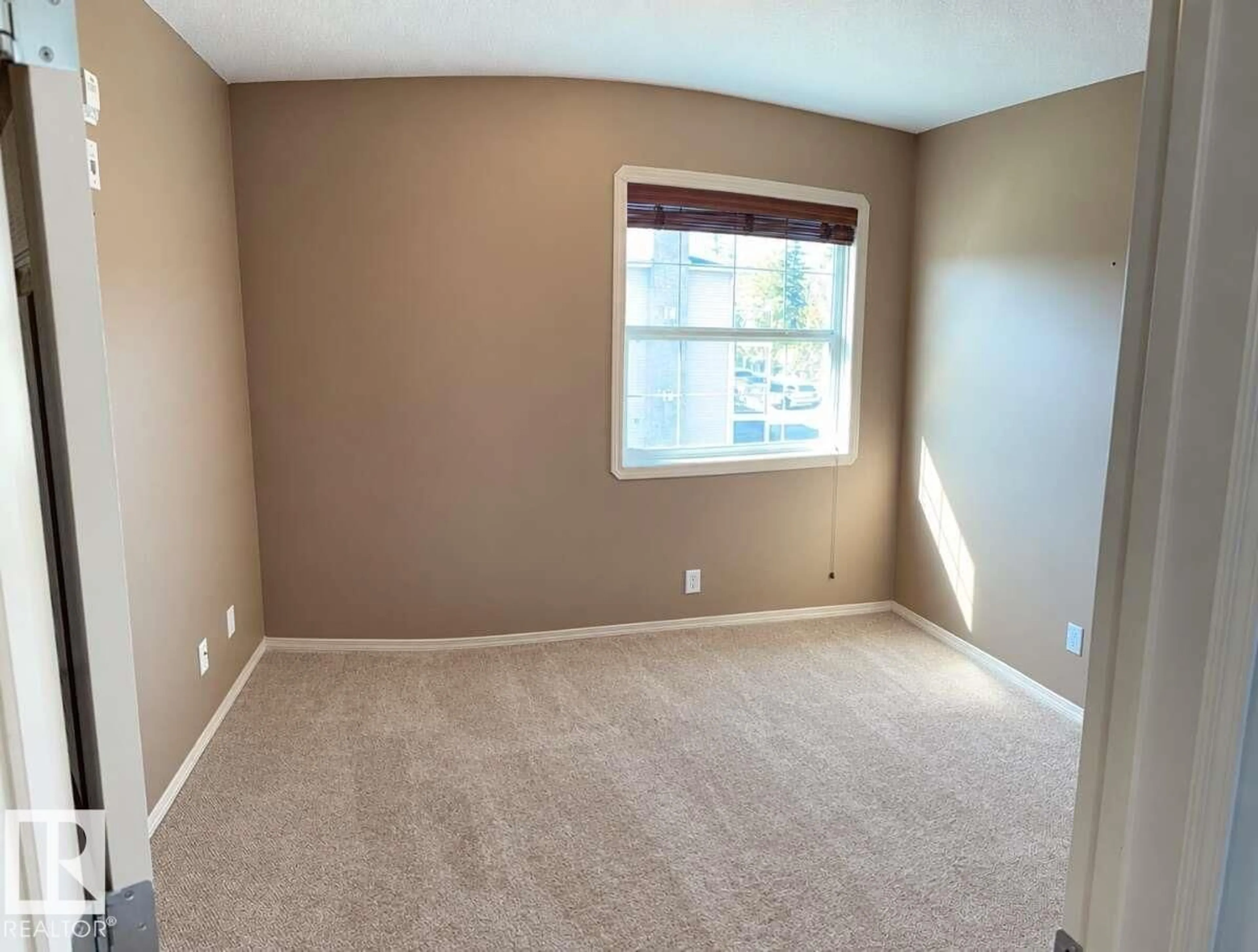 A pic of a room for 304 - 4102 50 AV, Drayton Valley Alberta T7A0A3
