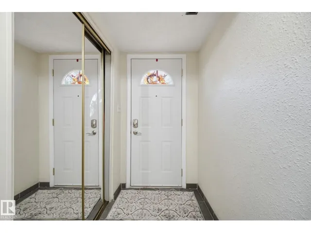 NW - 17072 67 AV, Edmonton 3