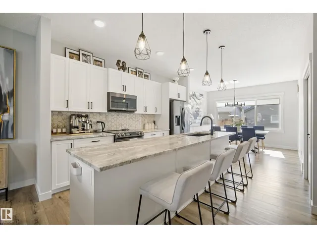 22359 93 AV, Edmonton 4