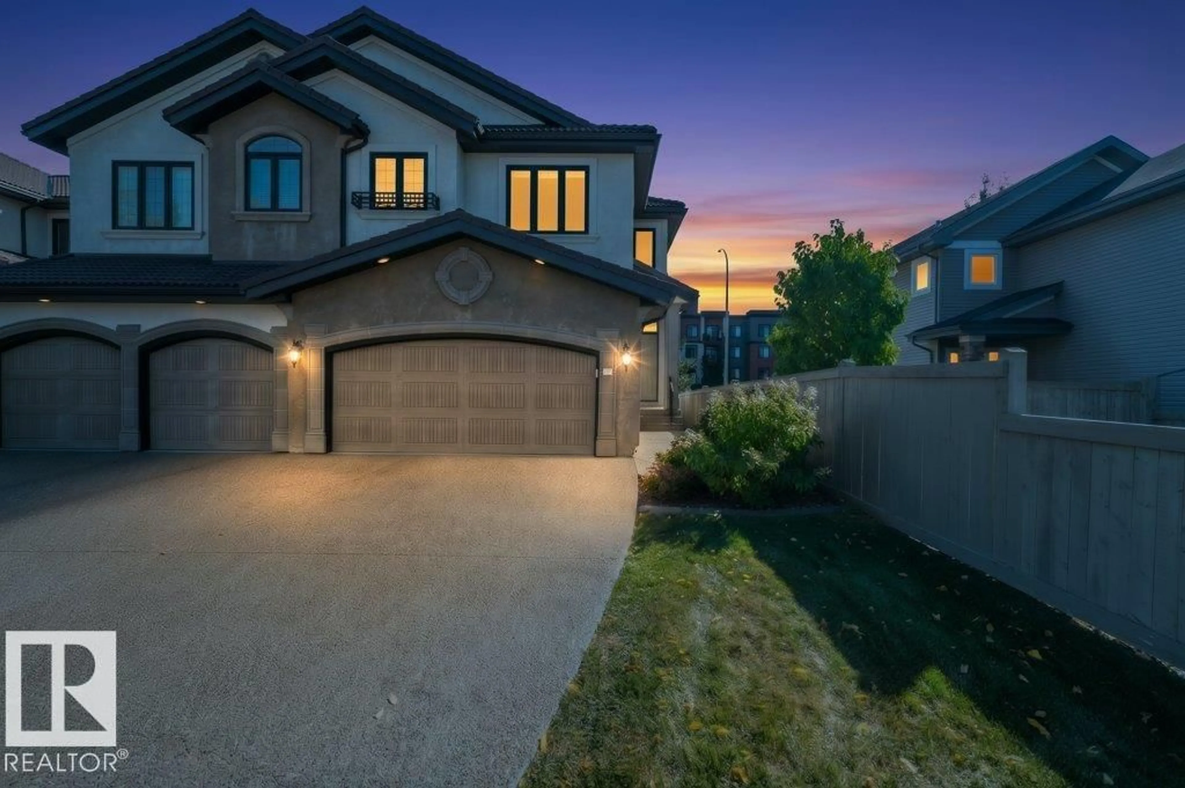 A pic from outside/outdoor area/front of a property/back of a property/a pic from drone, street for 1030 CONNELLY WY, Edmonton Alberta T6W2G2