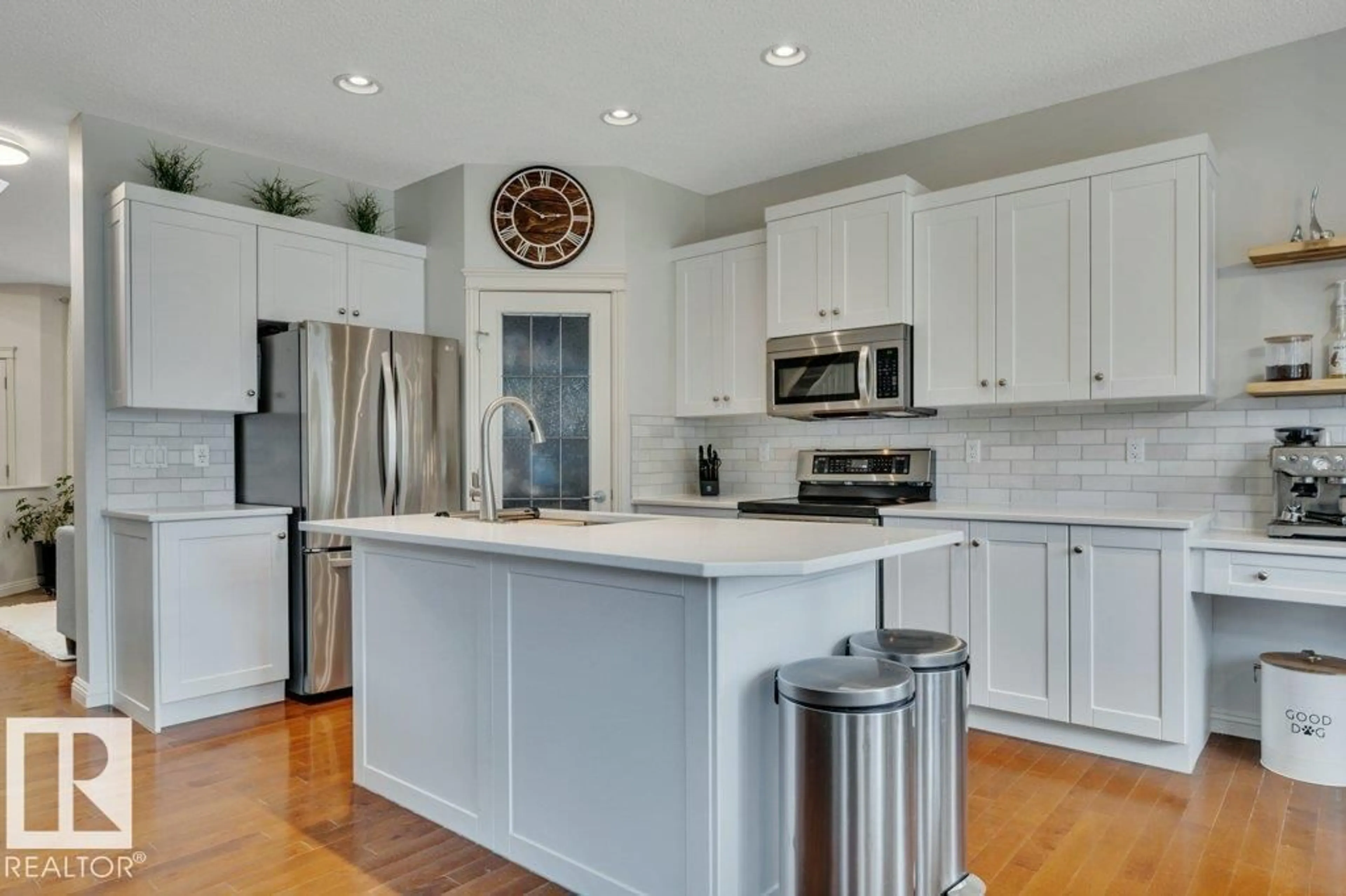 Open concept kitchen, unknown for 313 SOUTHWICK BV, Leduc Alberta T9E0E8