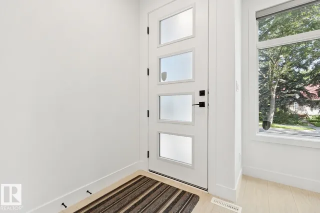 10531 67 AV, Edmonton 4