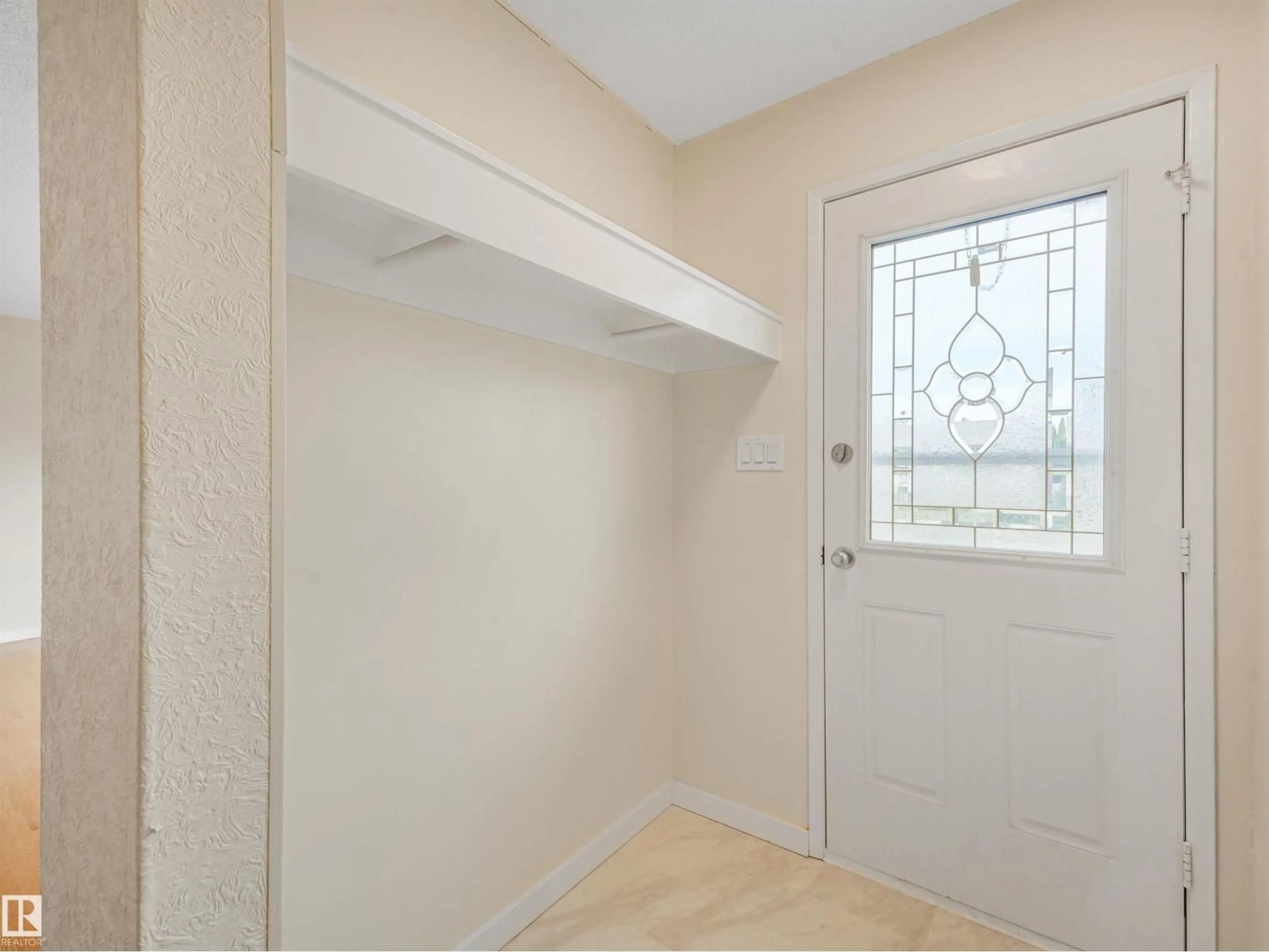 Indoor entryway for NW - 8016 161 ST, Edmonton Alberta T5R2K6