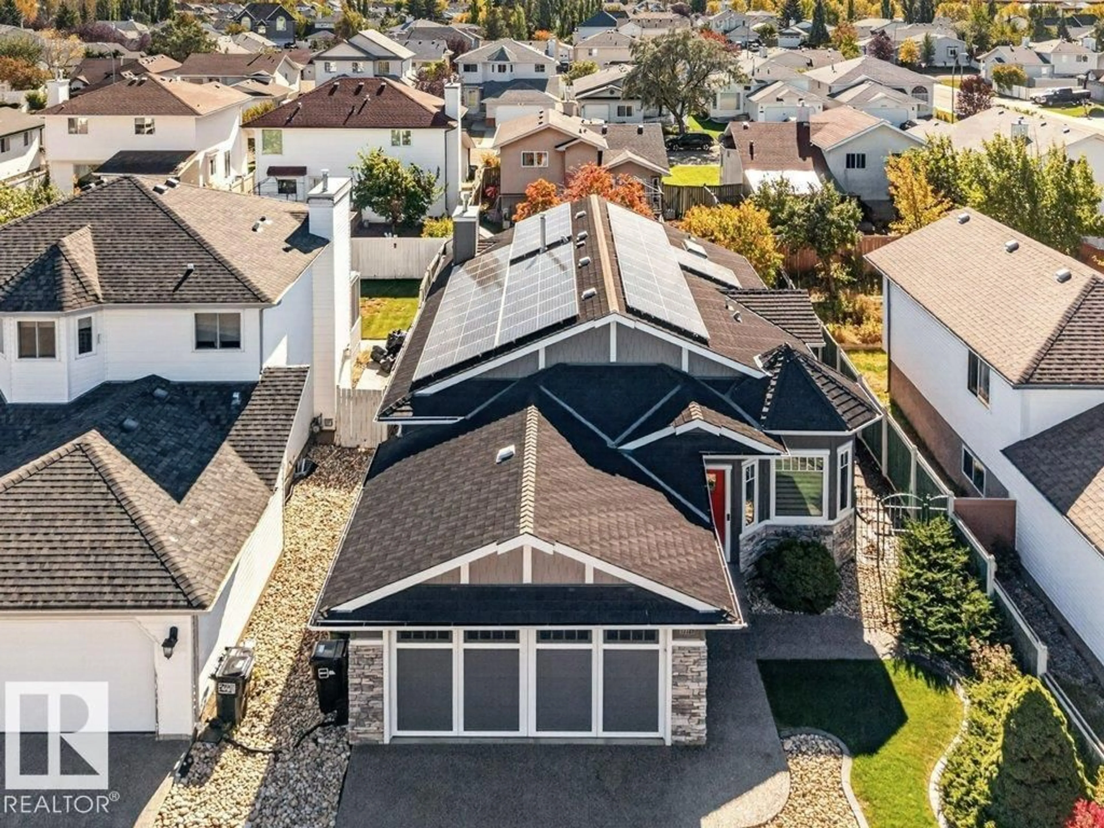 A pic from outside/outdoor area/front of a property/back of a property/a pic from drone, street for 131B - 13725 131B AVENUE AVENUE, Edmonton Alberta T5L5A1