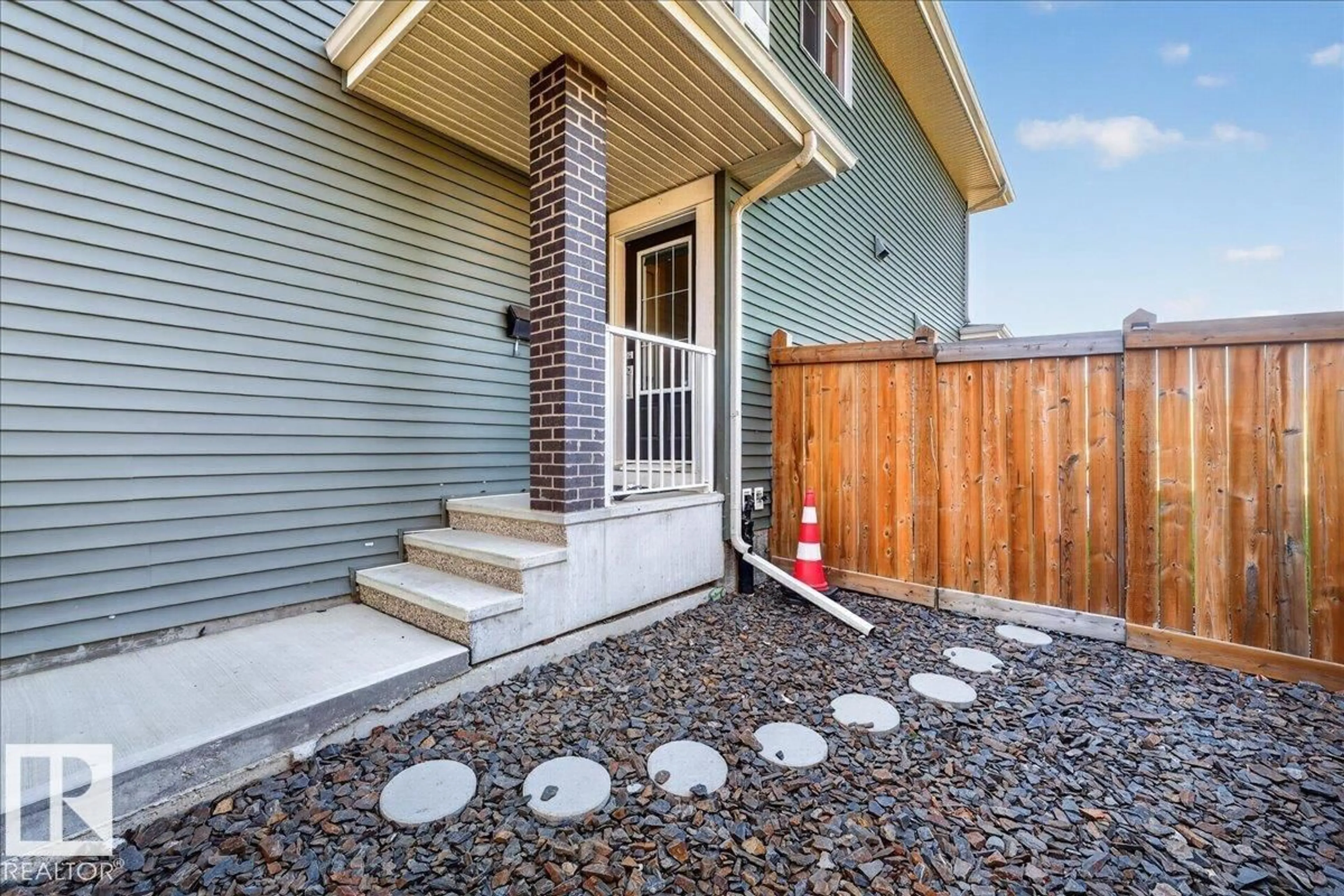 Unknown for 20528 128 AV, Edmonton Alberta T5S0L8