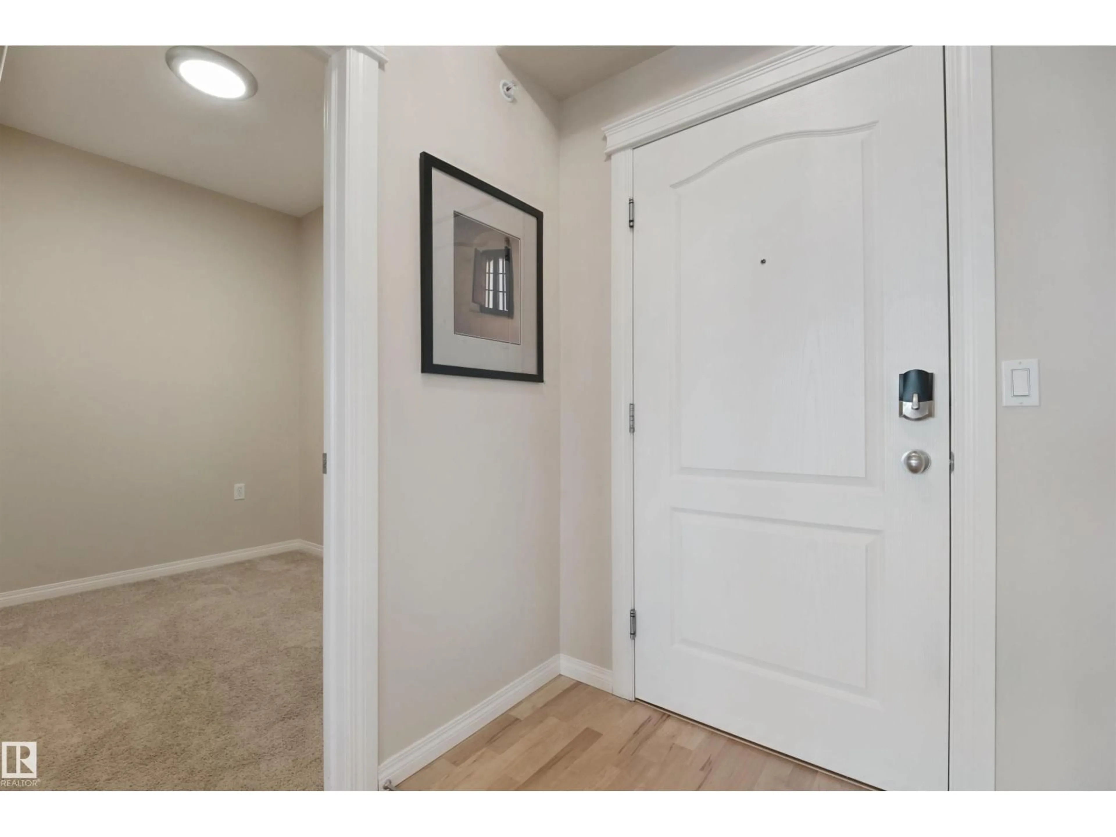 Indoor entryway for 45 - 408 INGLEWOOD DR, St. Albert Alberta T8N0B6