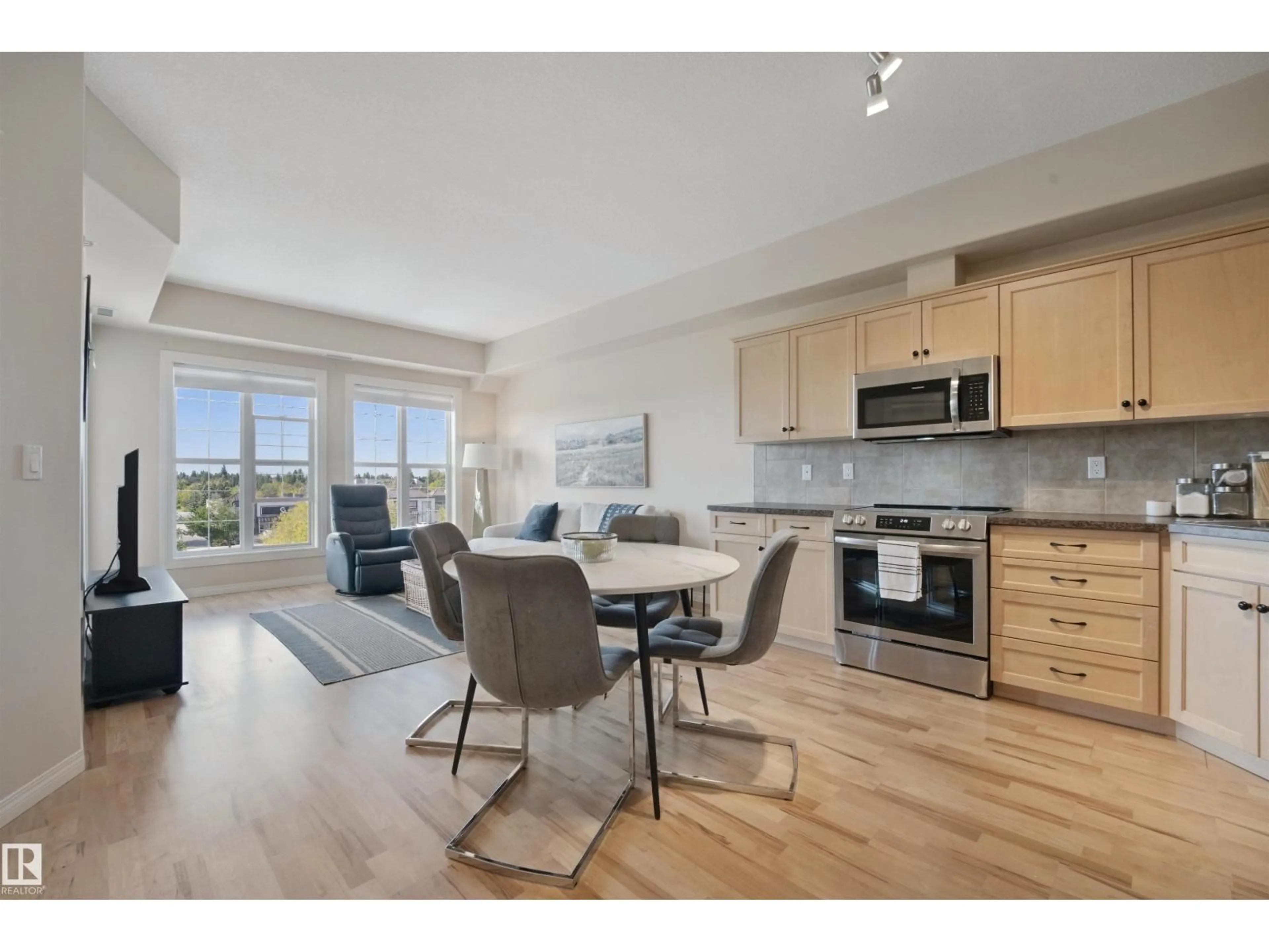 Open concept kitchen, wood/laminate floor for 45 - 408 INGLEWOOD DR, St. Albert Alberta T8N0B6