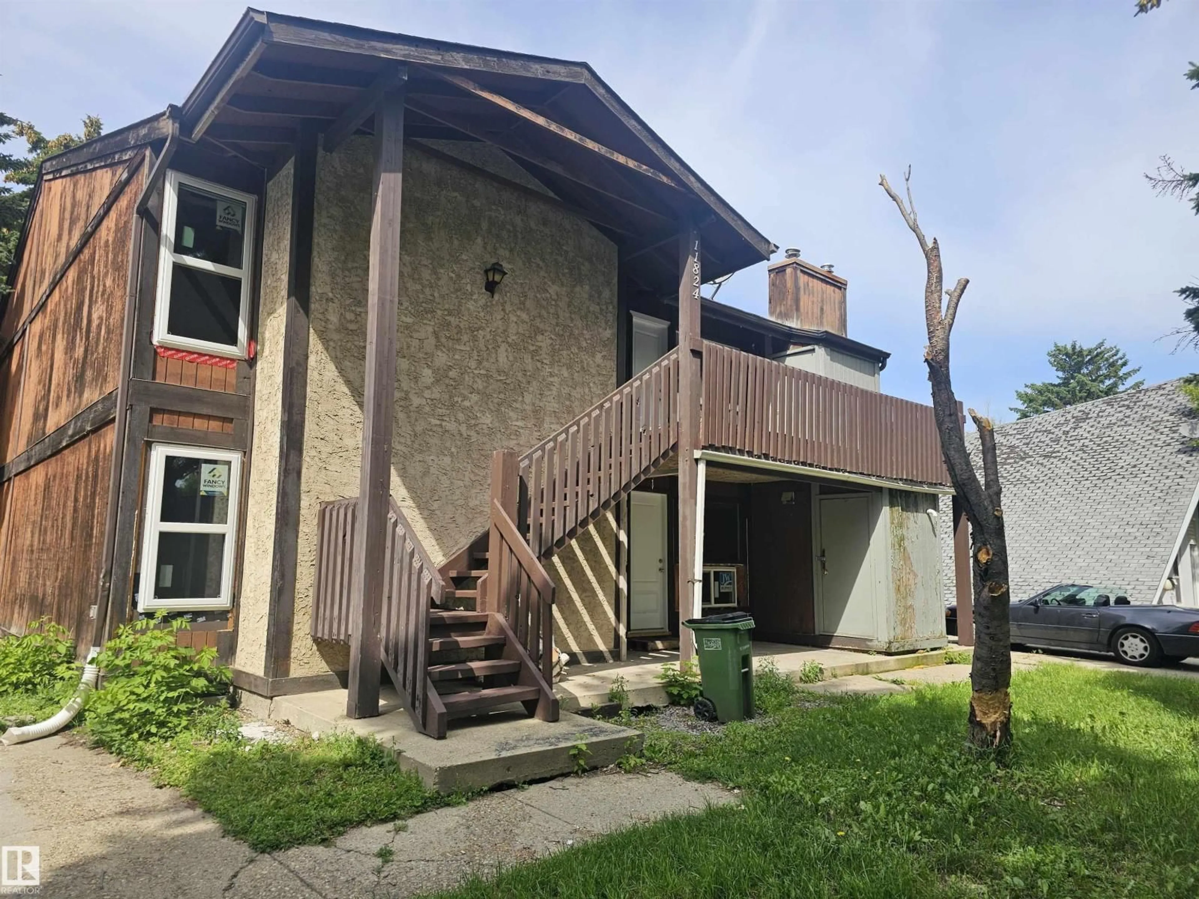 Unknown for 11822 39 ST, Edmonton Alberta T5W2J5
